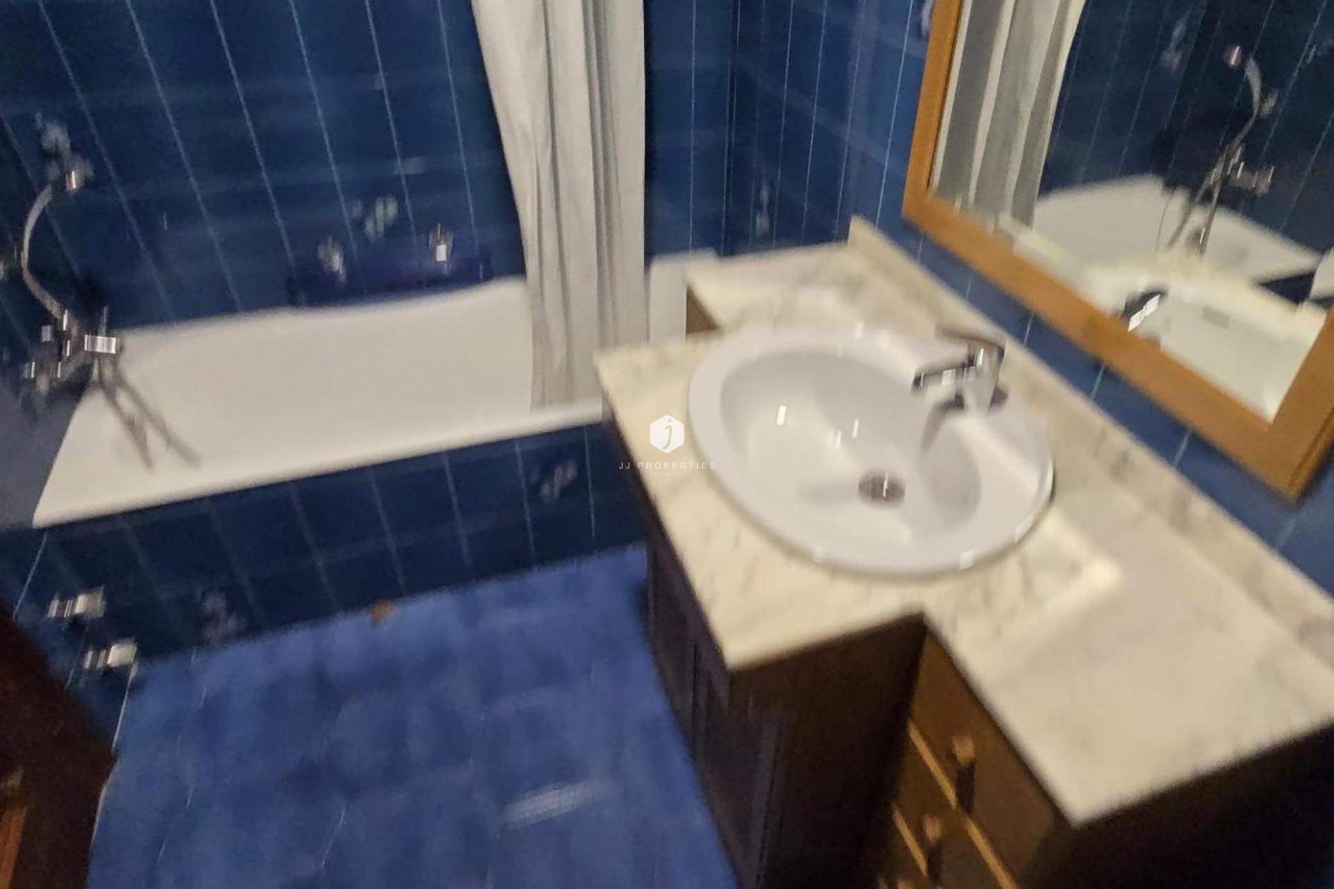 Resale - Apartment / flat -
Torrevieja - Centro