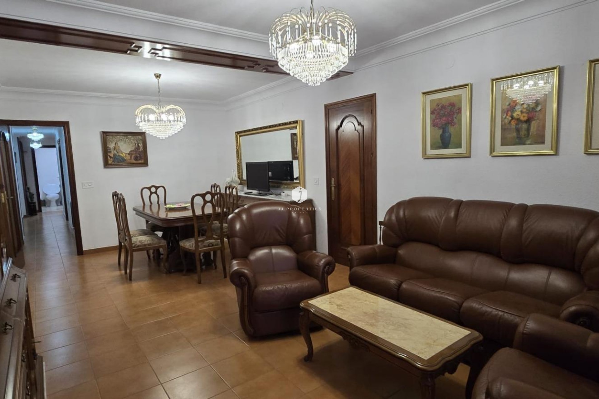 Resale - Apartment / flat -
Torrevieja - Centro