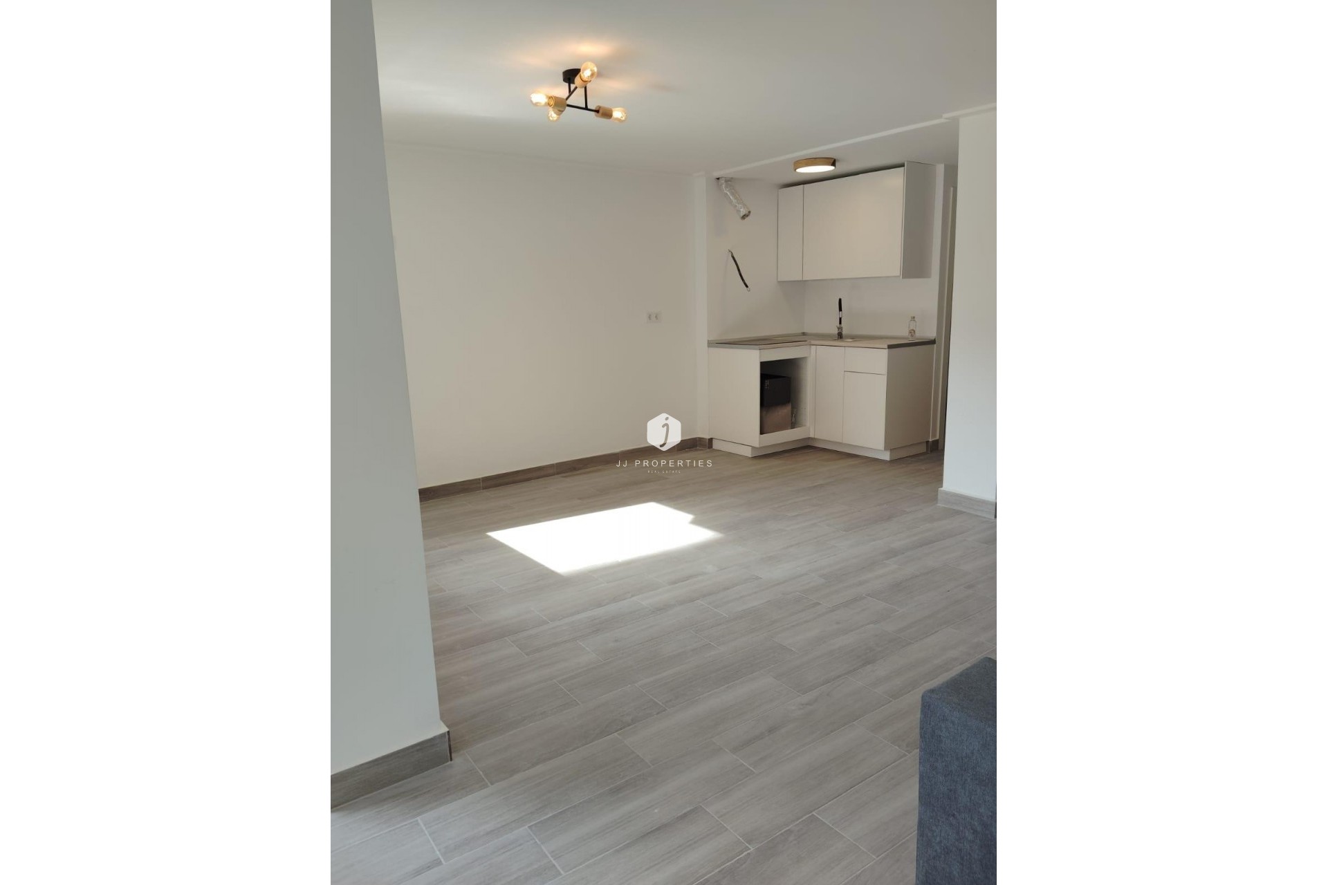 Resale - Apartment / flat -
Torrevieja - Centro
