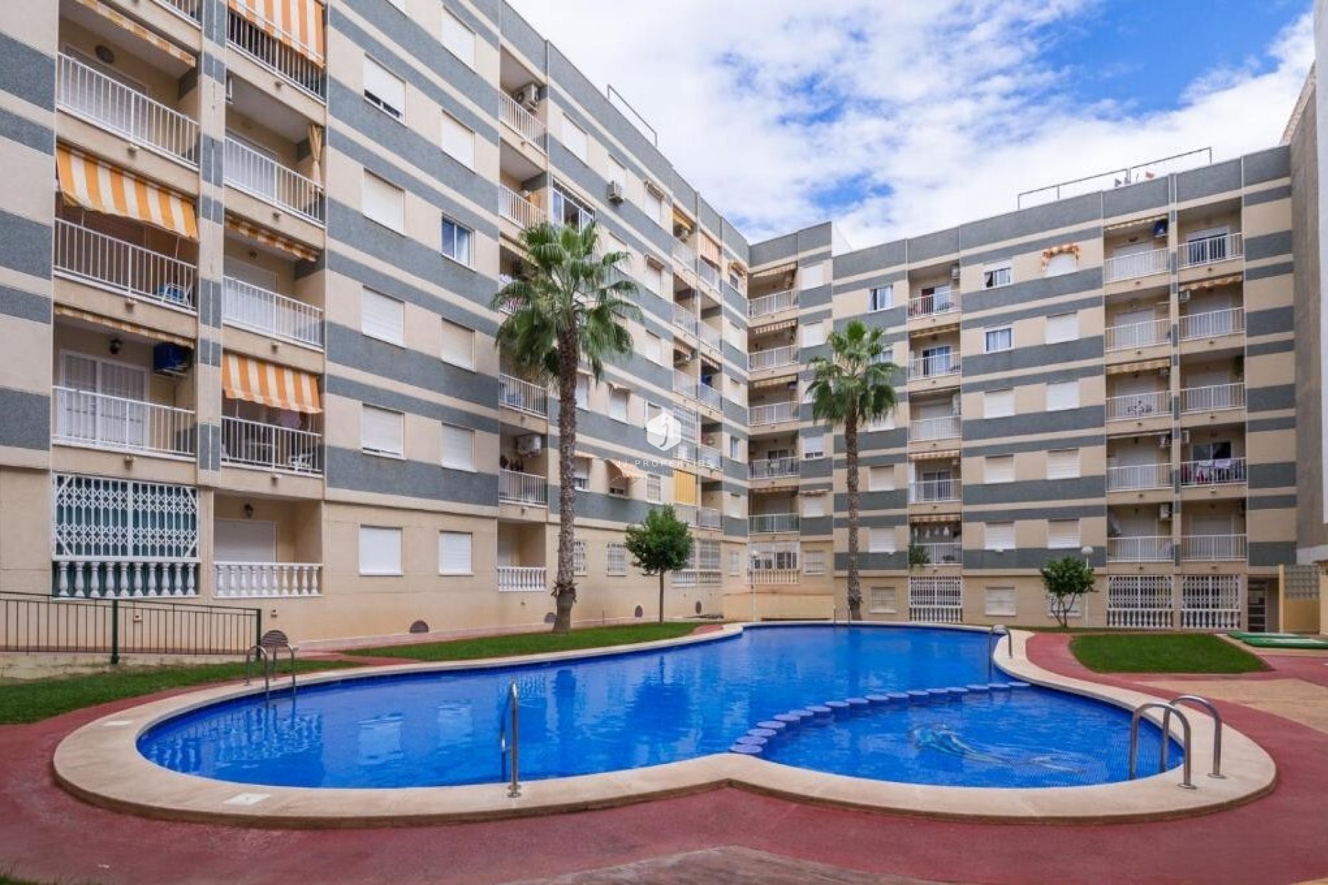 Resale - Apartment / flat -
Torrevieja - Centro