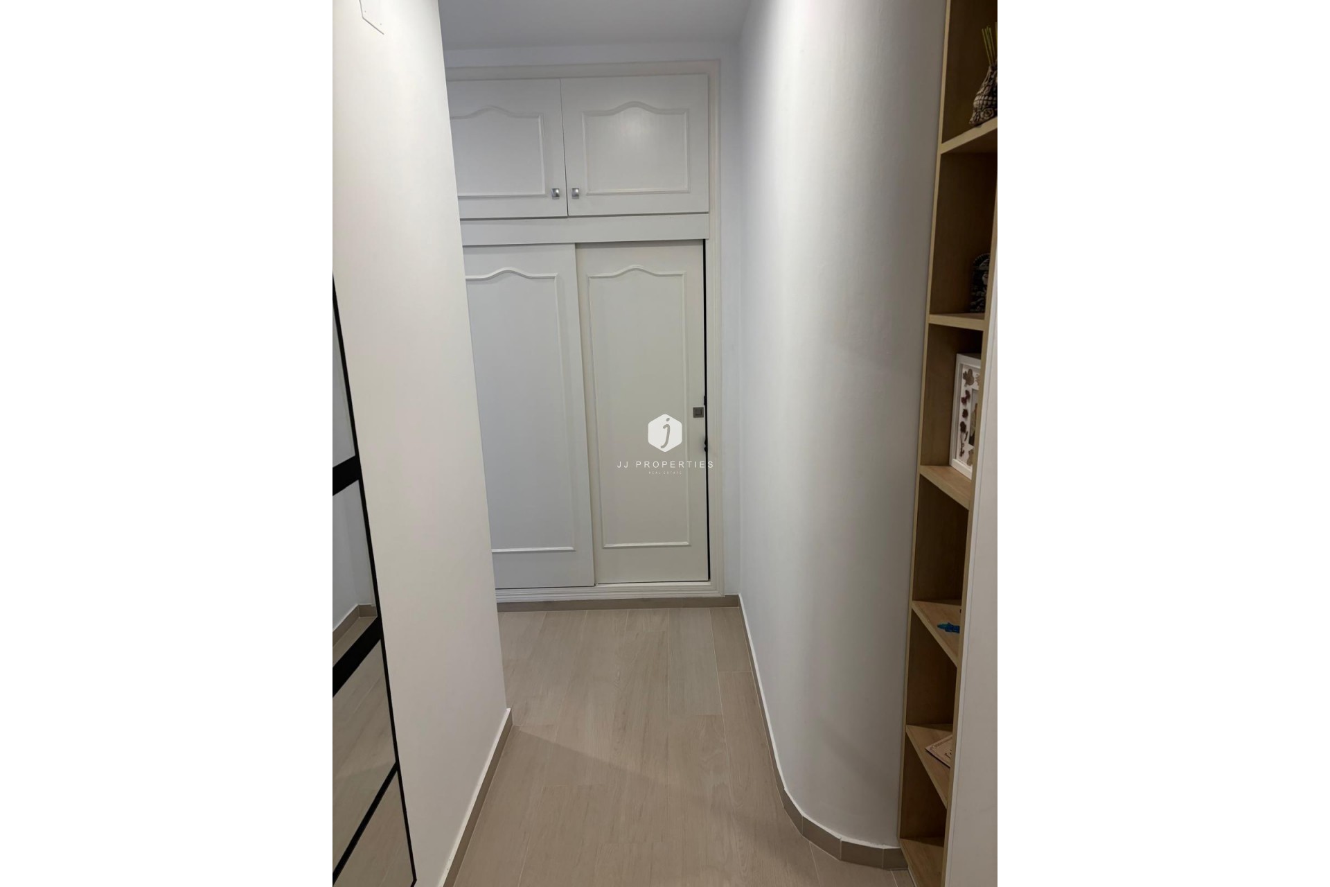 Resale - Apartment / flat -
Torrevieja - Centro