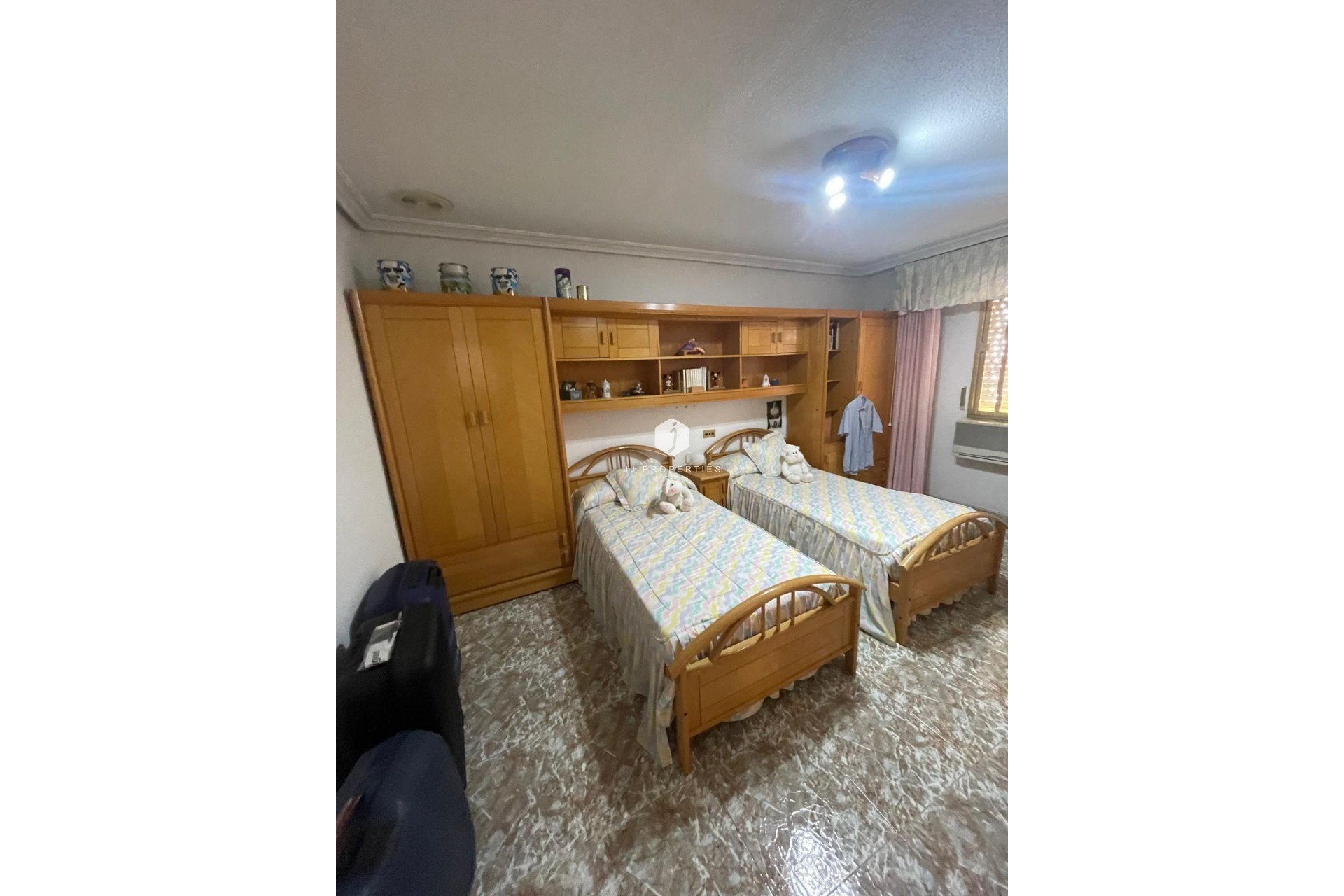 Resale - Apartment / flat -
Torrevieja - Centro