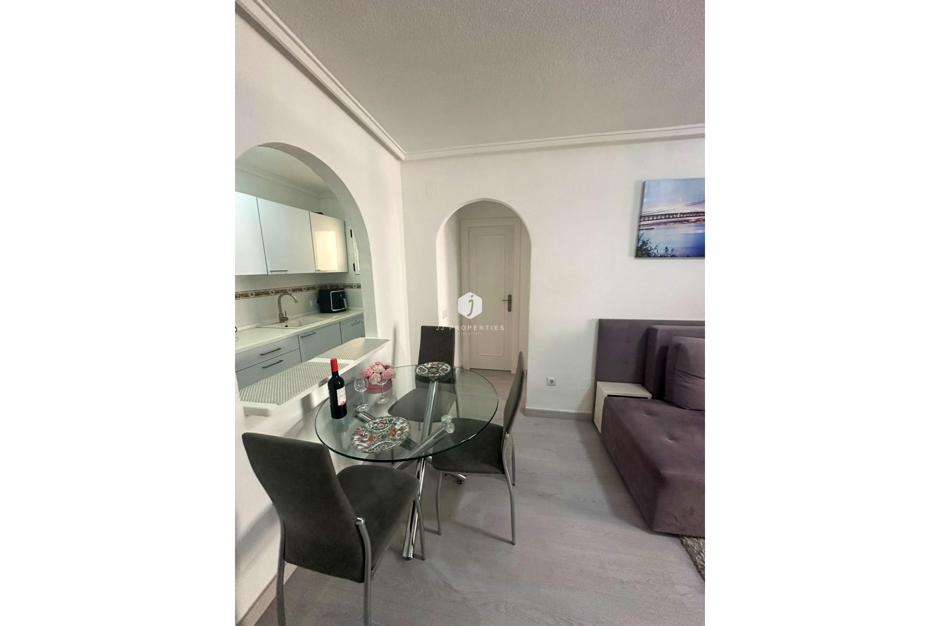 Resale - Apartment / flat -
Torrevieja - Centro