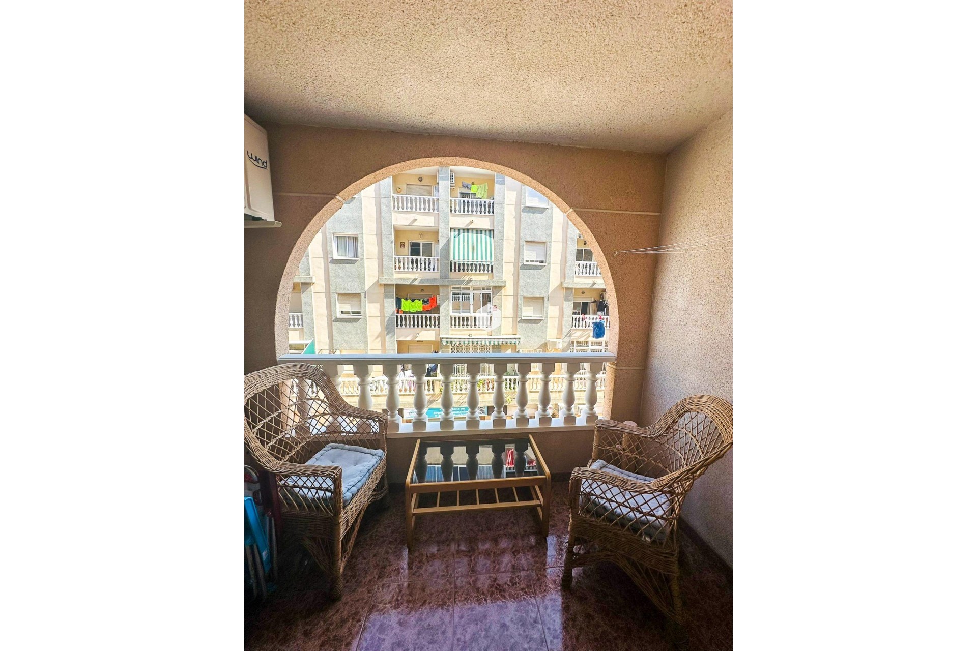 Resale - Apartment / flat -
Torrevieja - Centro