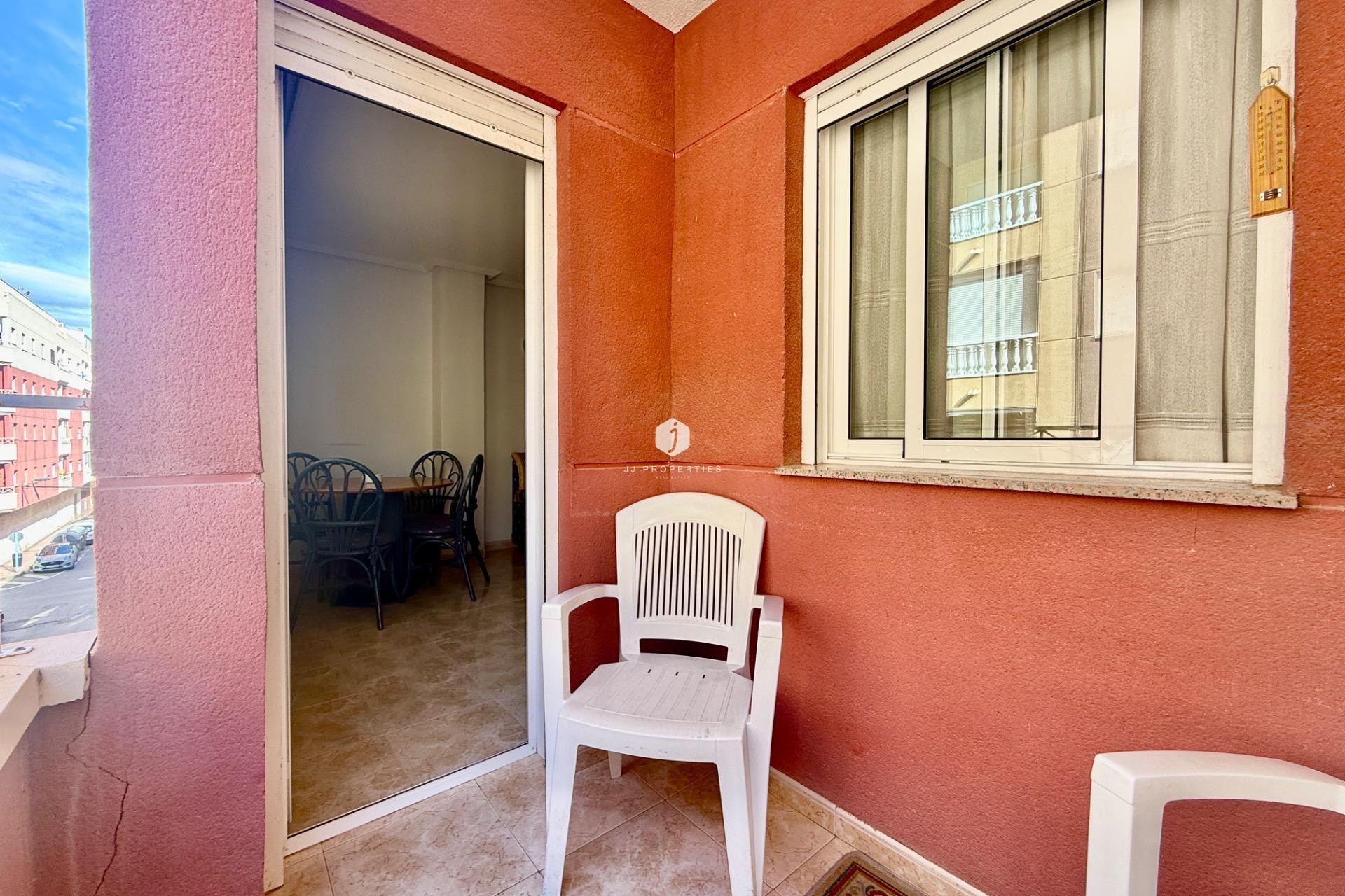 Resale - Apartment / flat -
Torrevieja - Centro