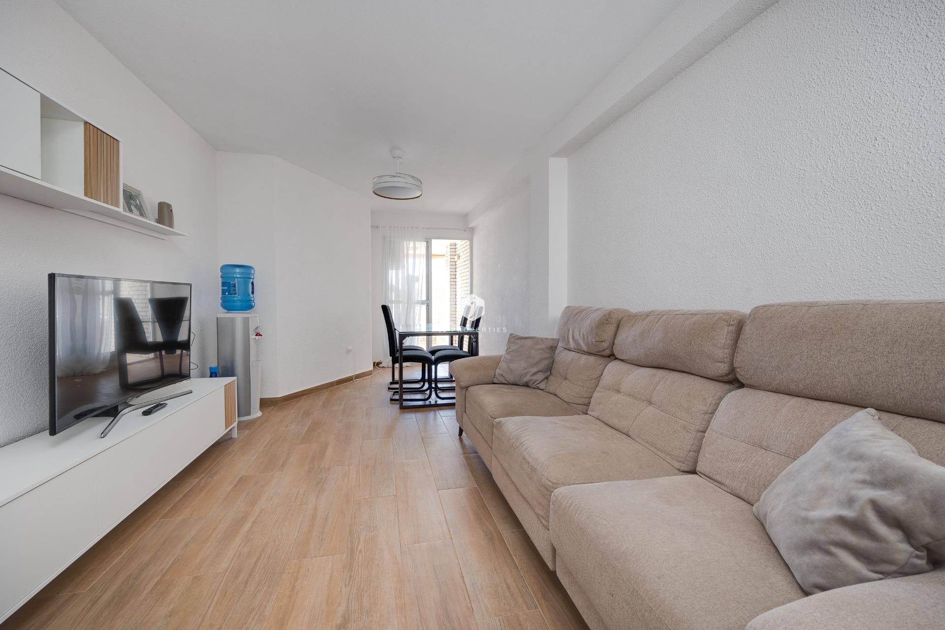 Resale - Apartment / flat -
Torrevieja - Centro