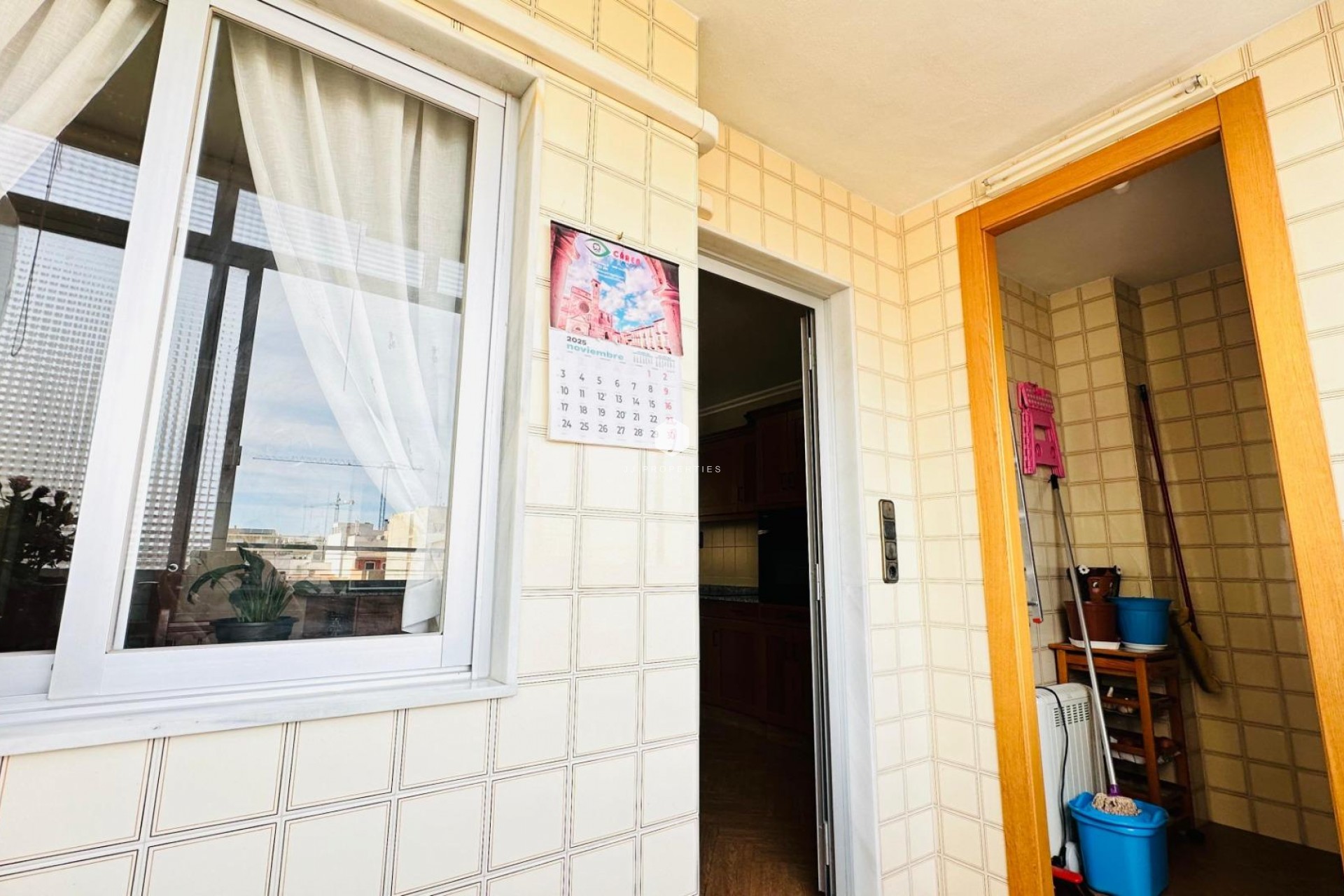 Resale - Apartment / flat -
Torrevieja - Centro