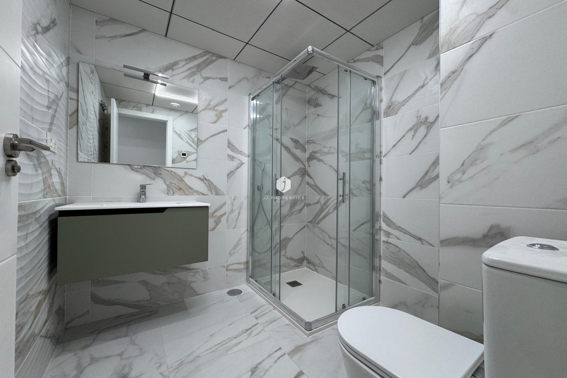 Resale - Apartment / flat -
Torrevieja - Centro