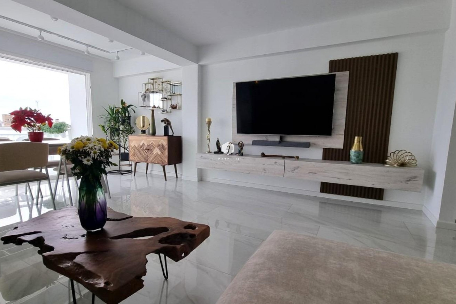 Resale - Apartment / flat -
Torrevieja - Centro