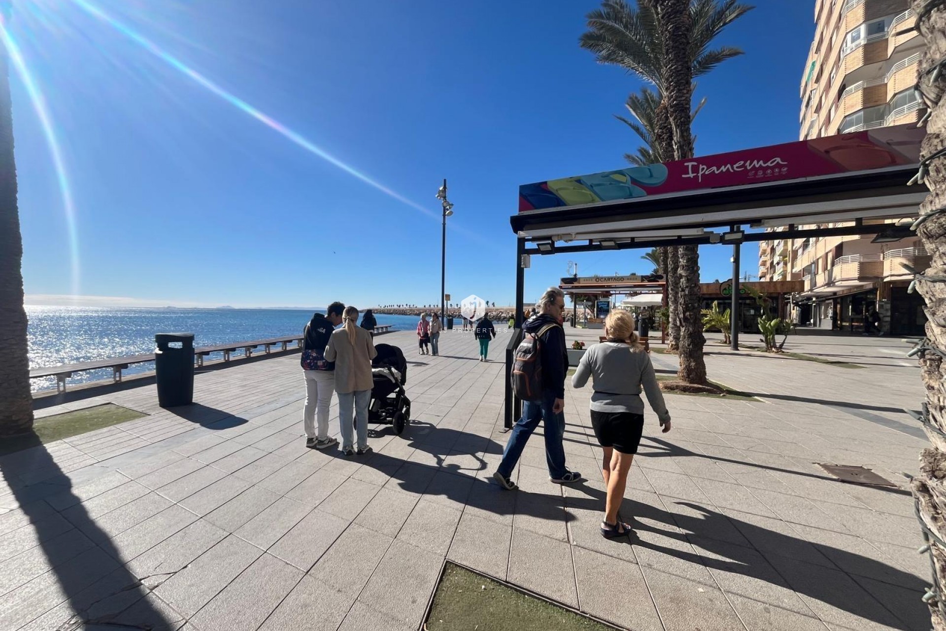 Resale - Apartment / flat -
Torrevieja - Centro