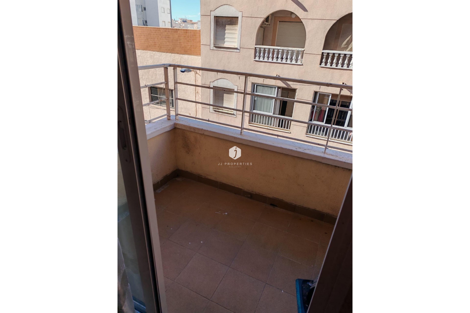 Resale - Apartment / flat -
Torrevieja - Centro