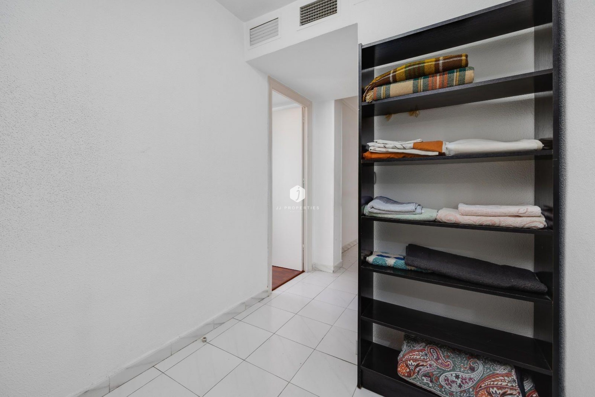 Resale - Apartment / flat -
Torrevieja - Centro