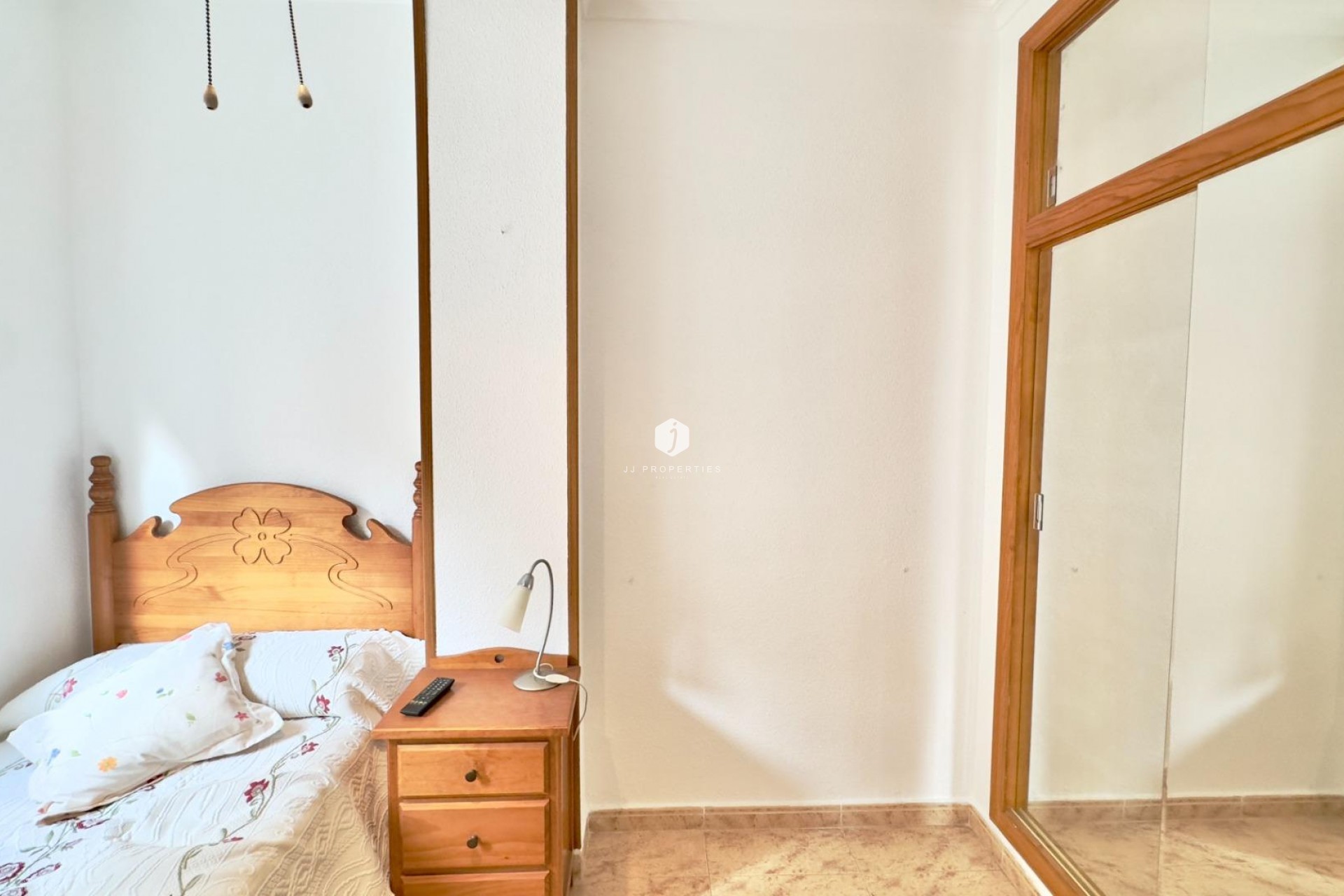 Resale - Apartment / flat -
Torrevieja - Centro