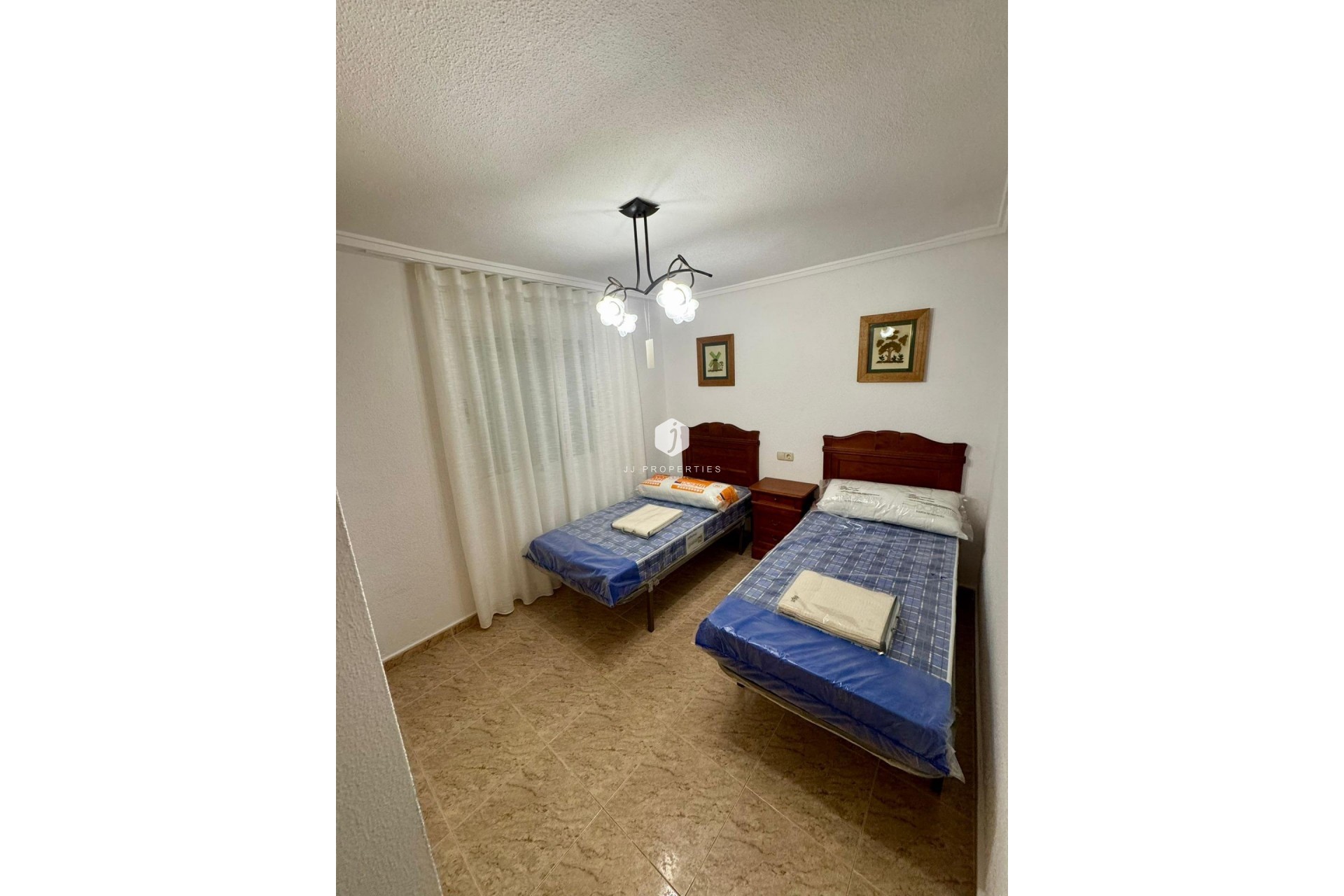 Resale - Apartment / flat -
Torrevieja - Centro