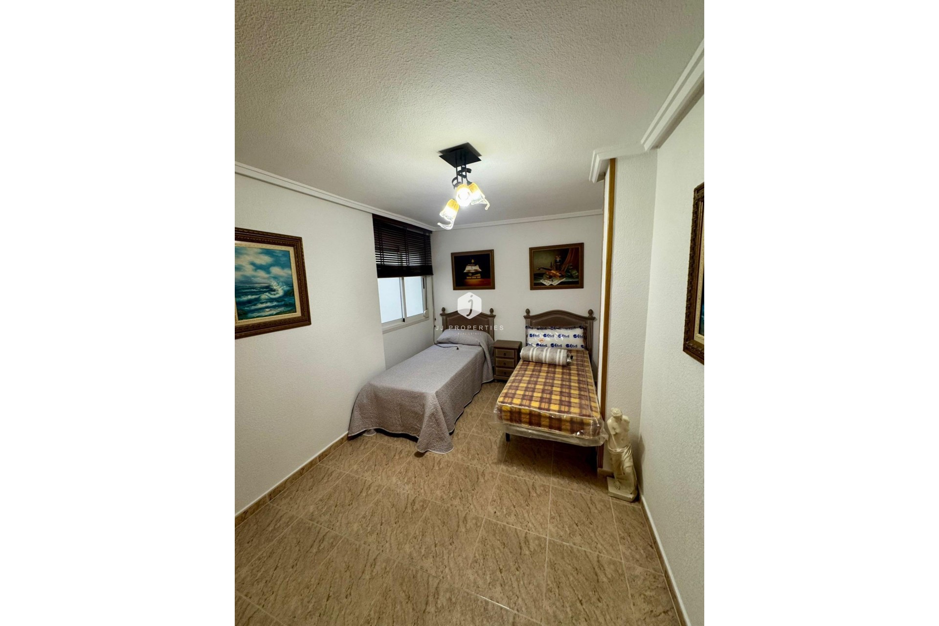 Resale - Apartment / flat -
Torrevieja - Centro