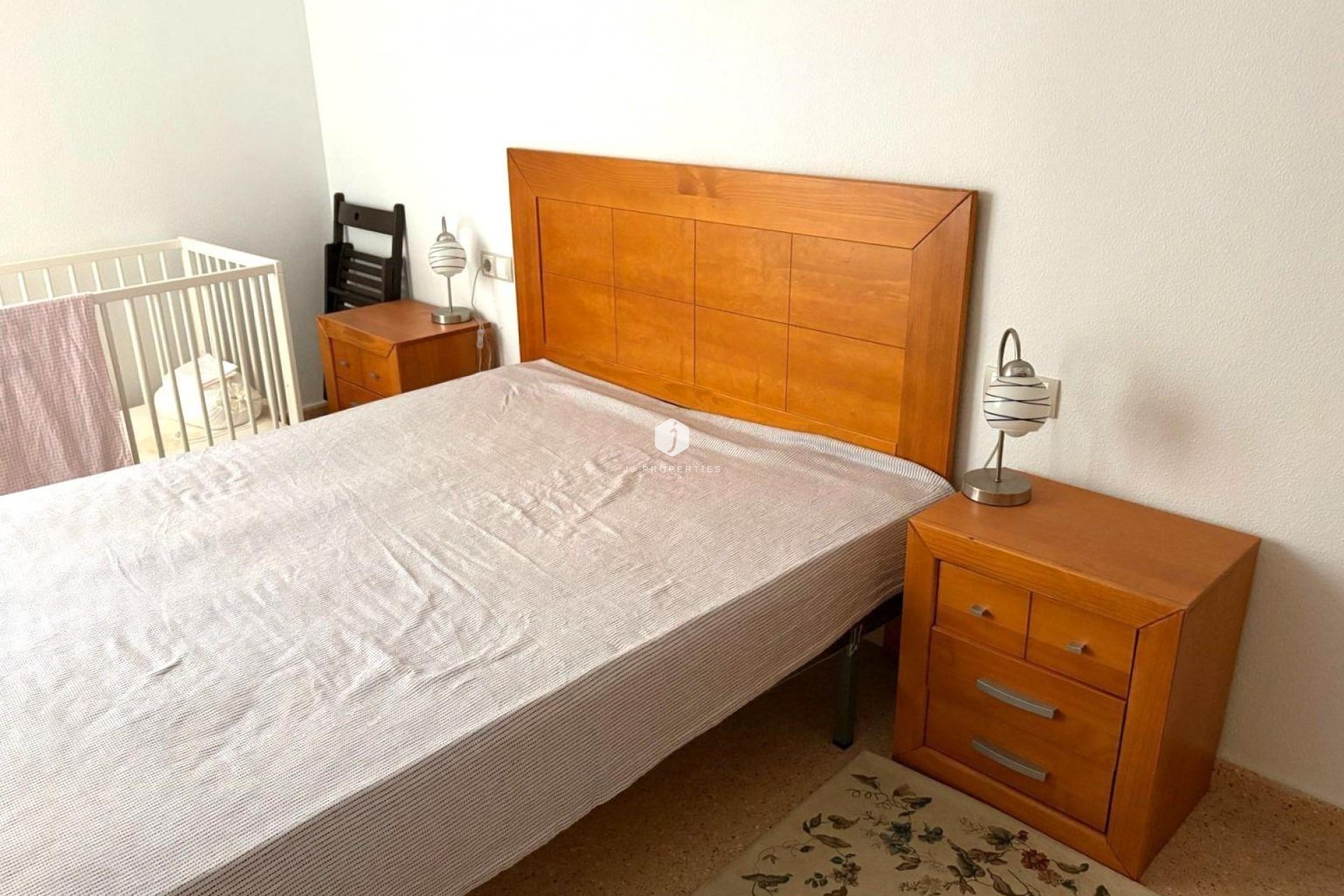 Resale - Apartment / flat -
Torrevieja - Centro