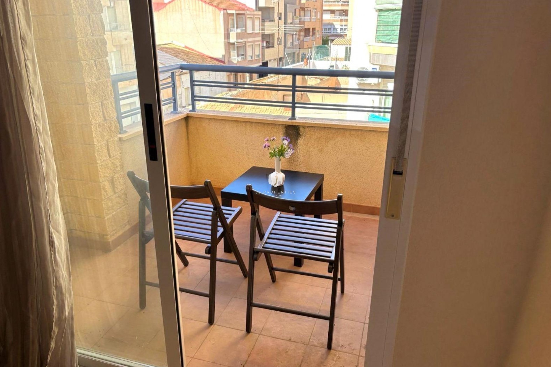 Resale - Apartment / flat -
Torrevieja - Centro