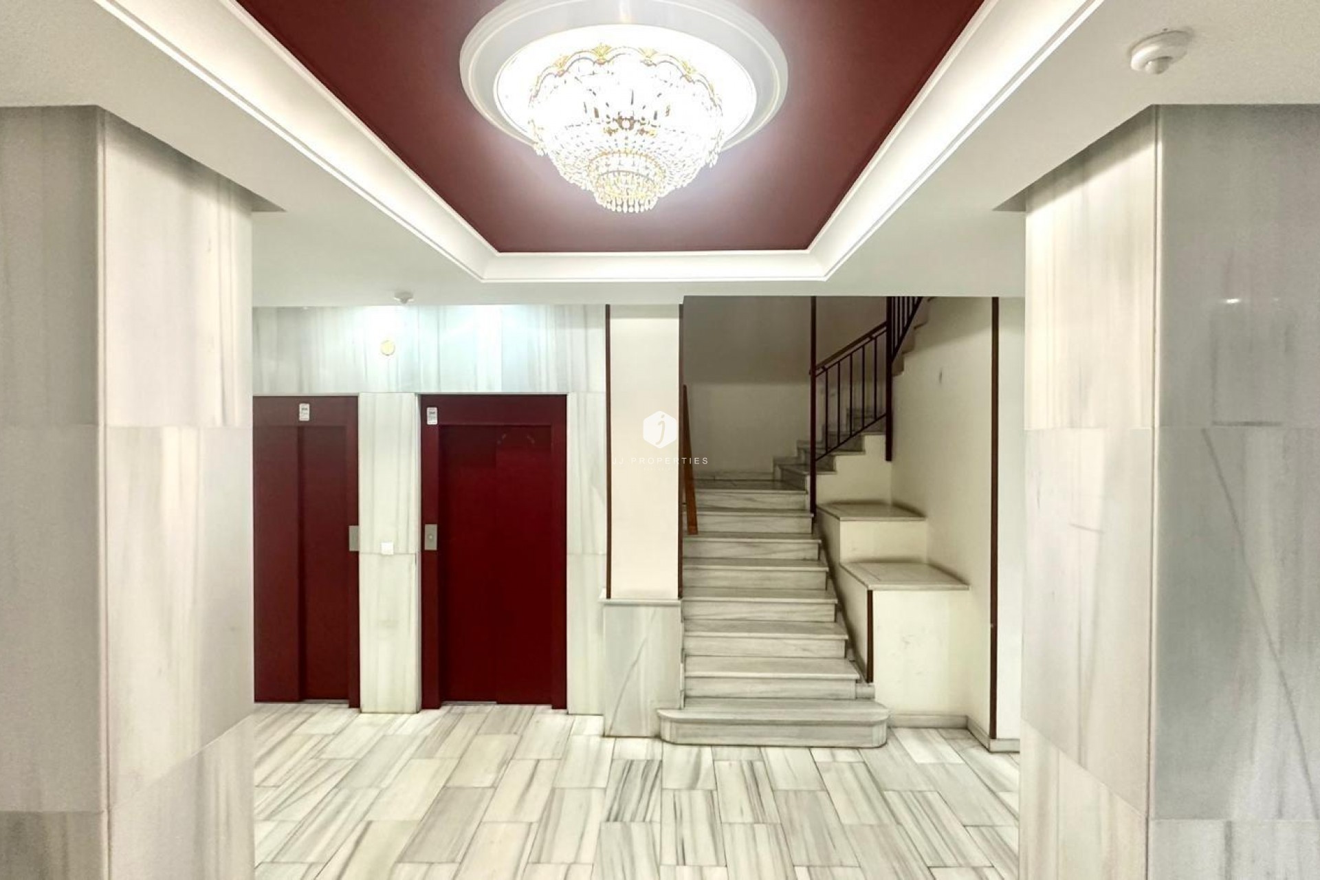 Resale - Apartment / flat -
Torrevieja - Centro