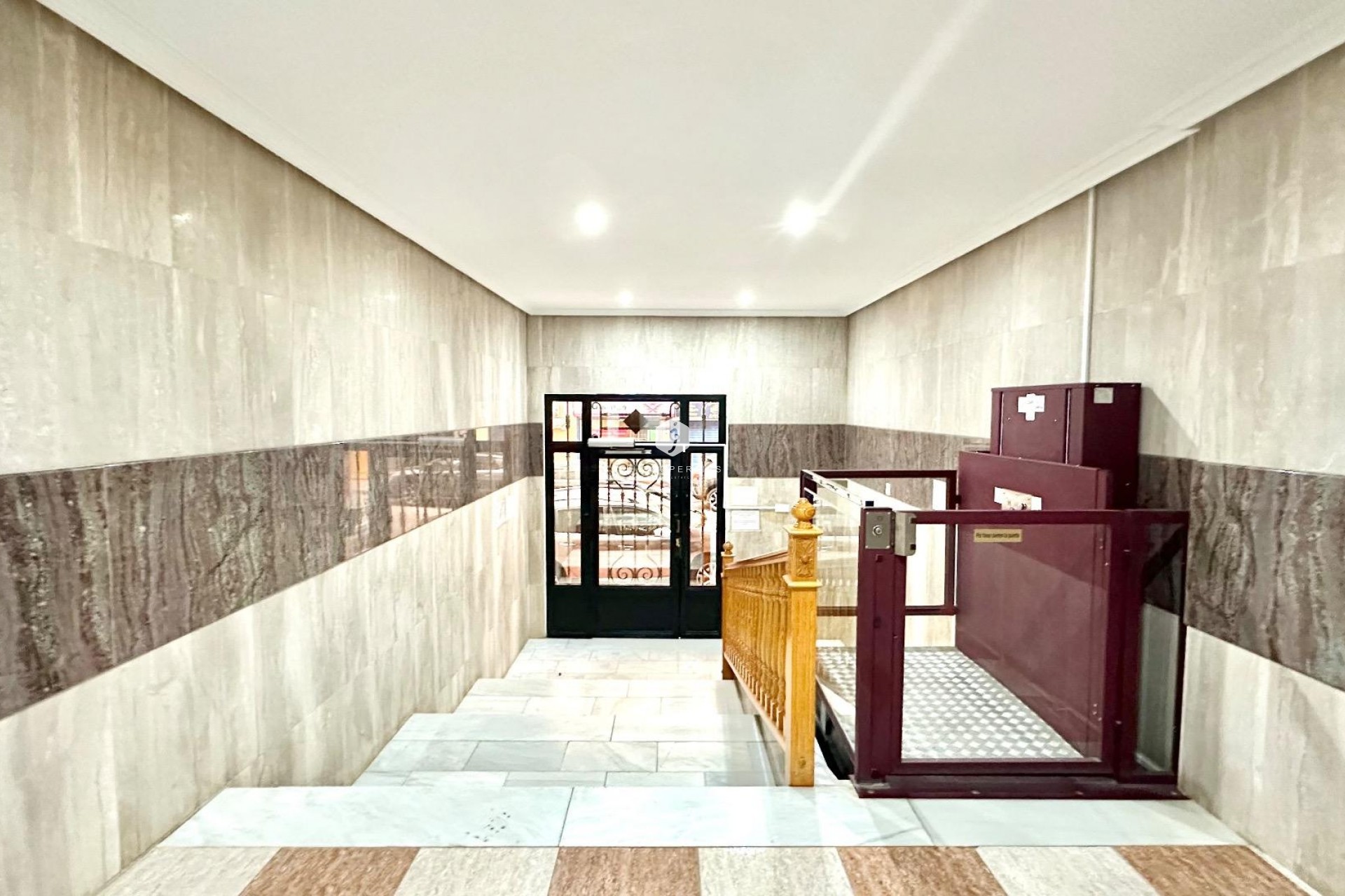 Resale - Apartment / flat -
Torrevieja - Centro