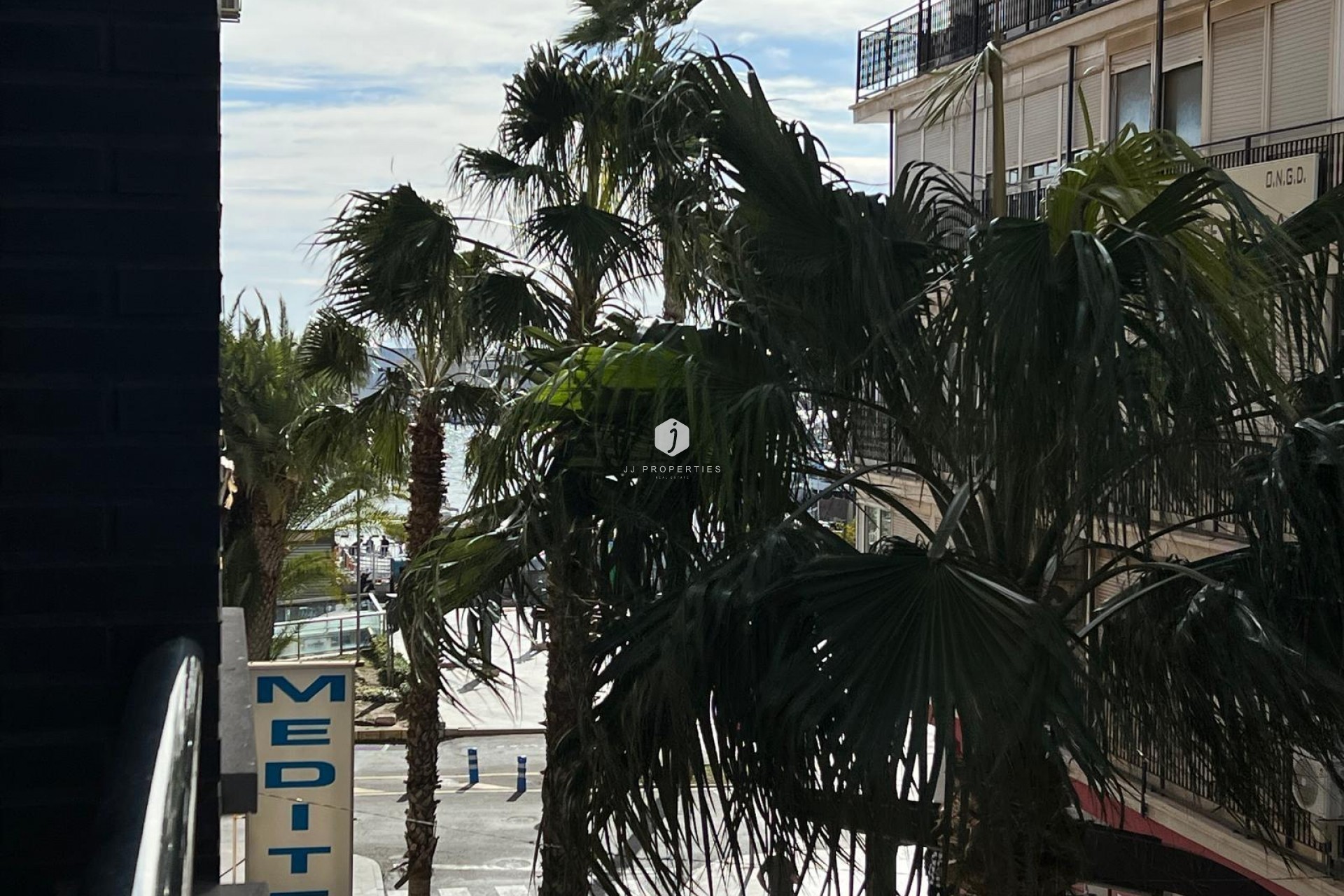 Resale - Apartment / flat -
Torrevieja - Centro