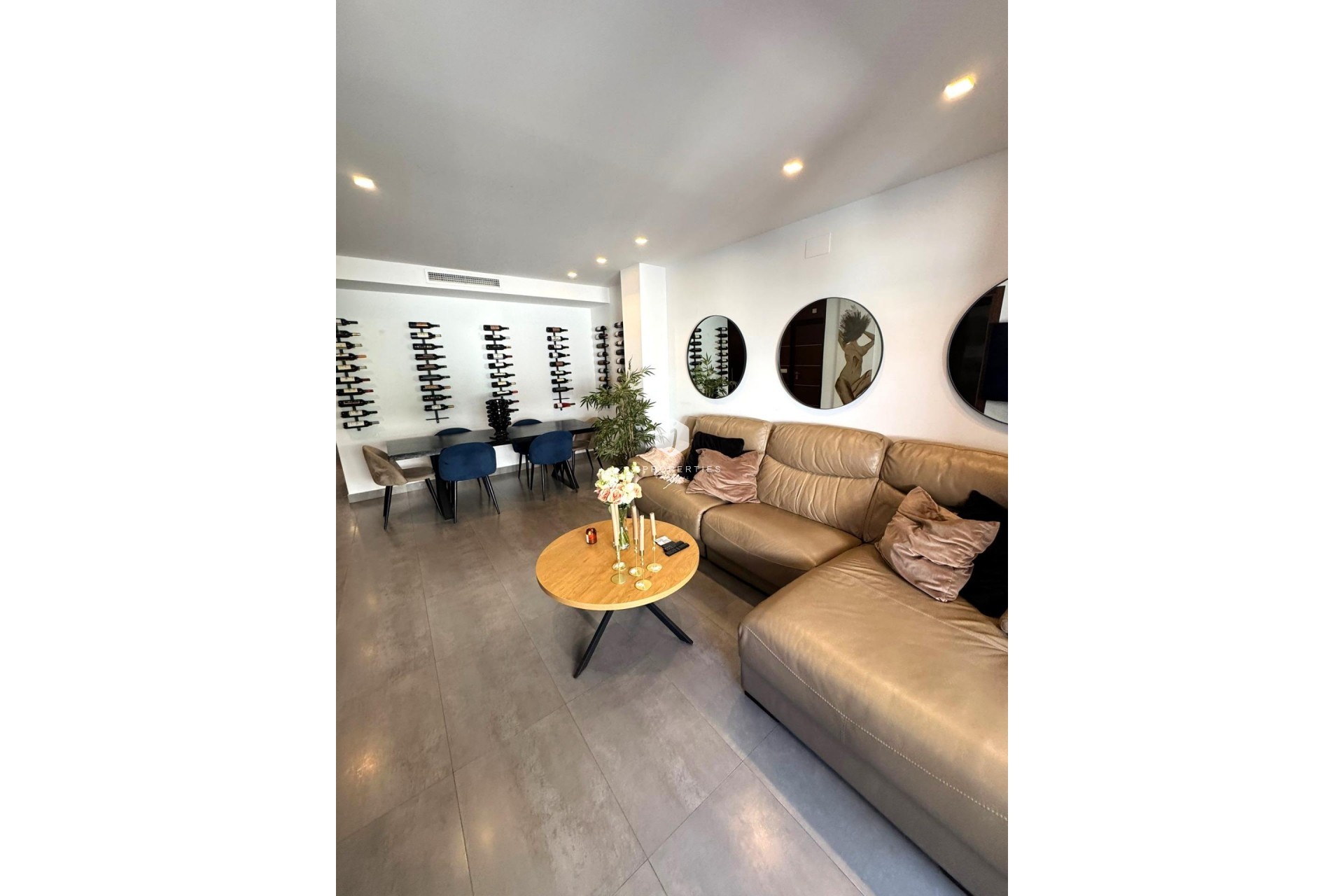 Resale - Apartment / flat -
Torrevieja - Centro