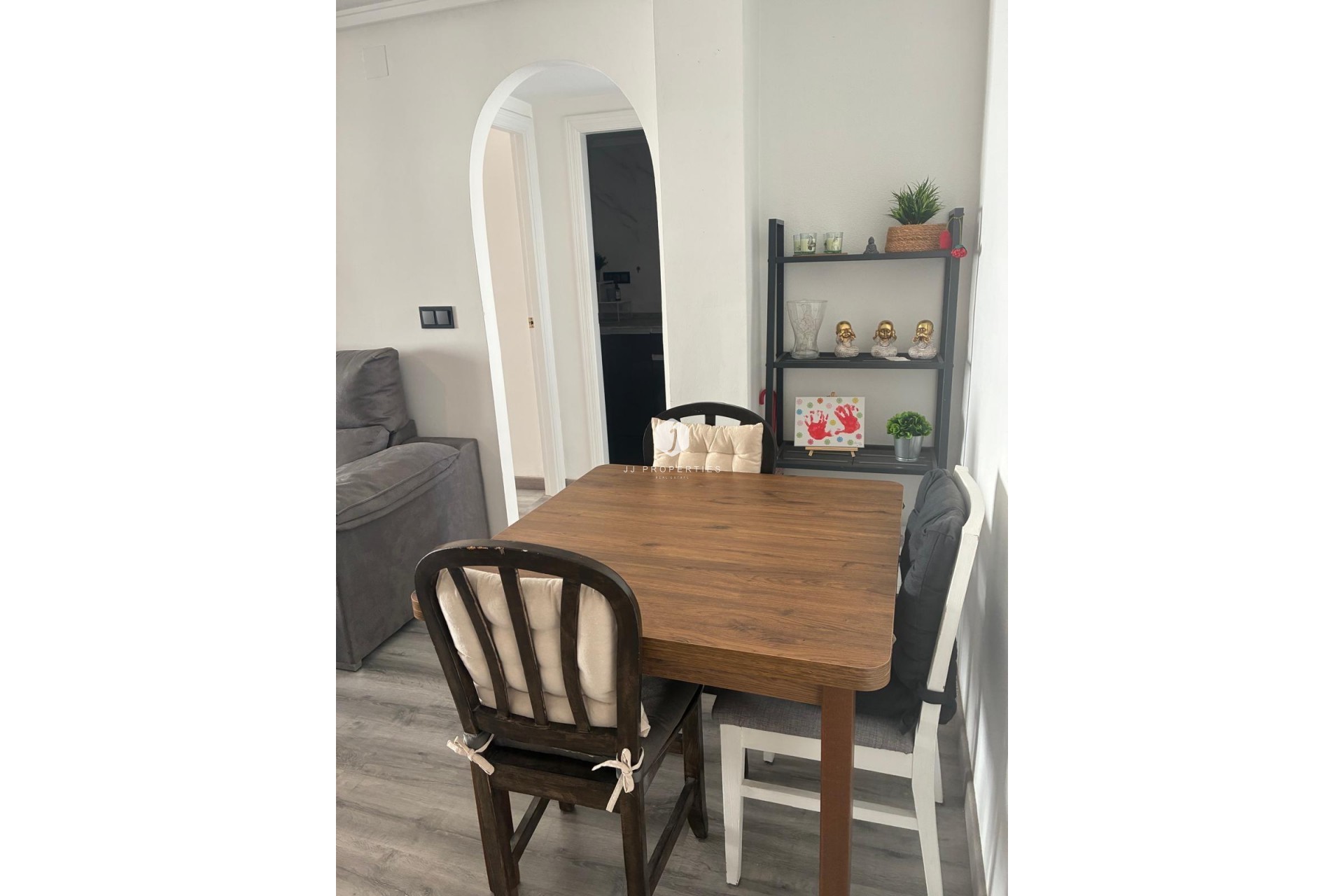 Resale - Apartment / flat -
Torrevieja - Centro