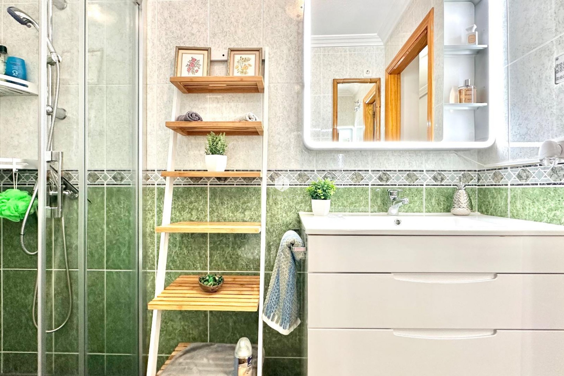 Resale - Apartment / flat -
Torrevieja - Centro