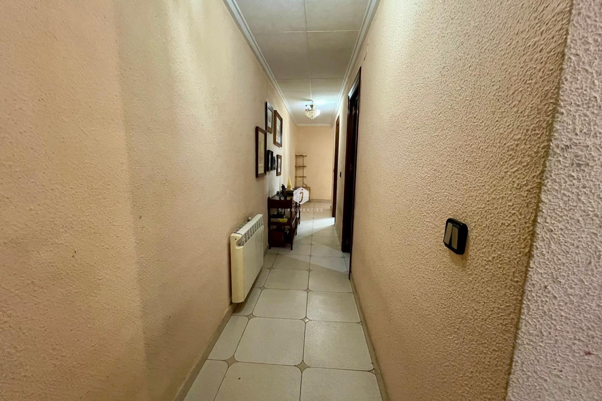 Resale - Apartment / flat -
Torrevieja - Centro