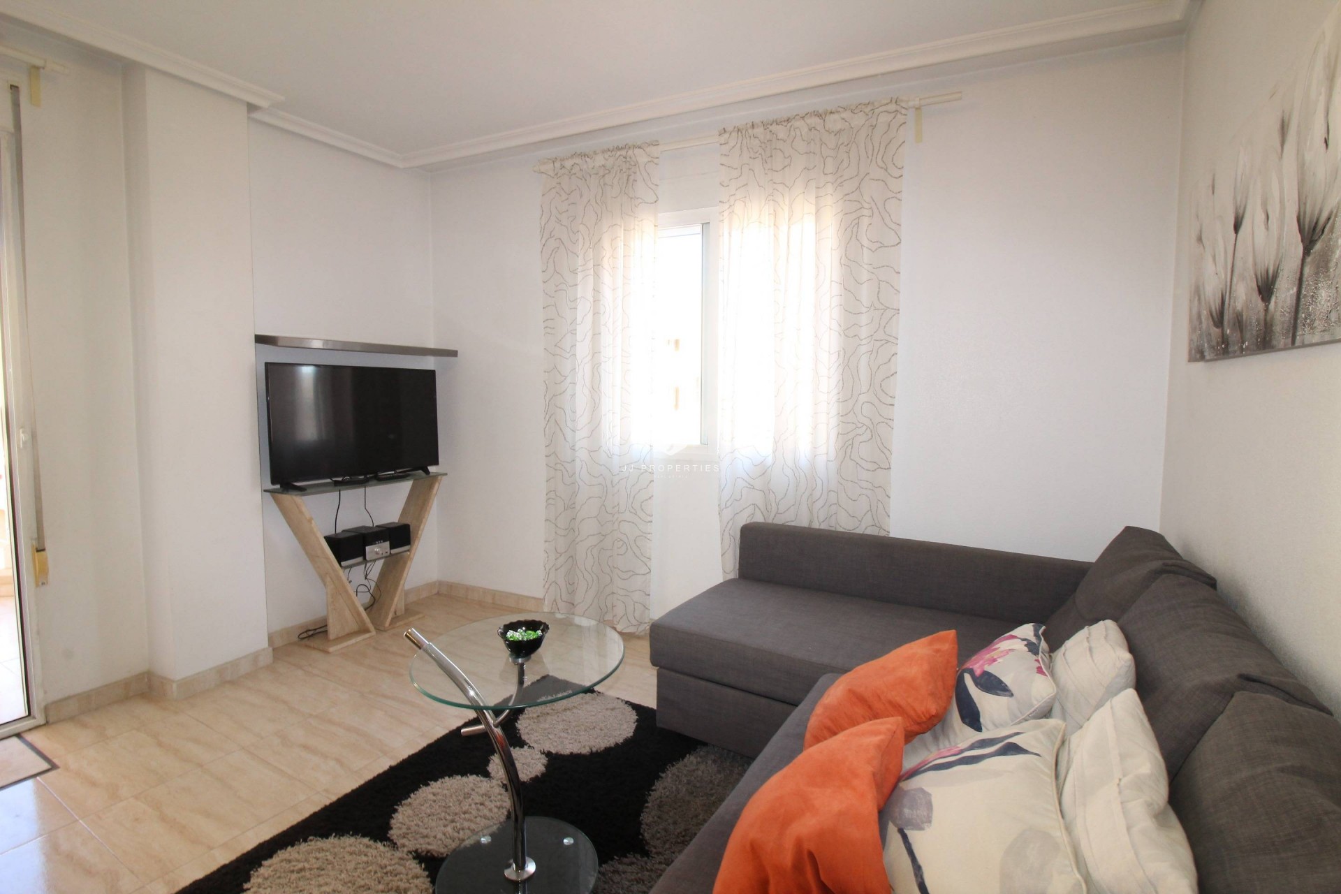 Resale - Apartment / flat -
Torrevieja - Centro
