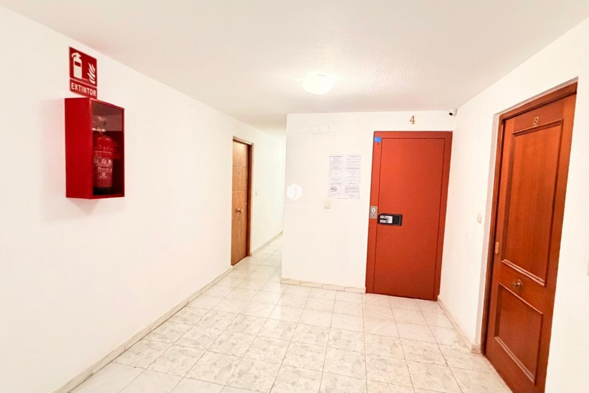 Resale - Apartment / flat -
Torrevieja - Centro