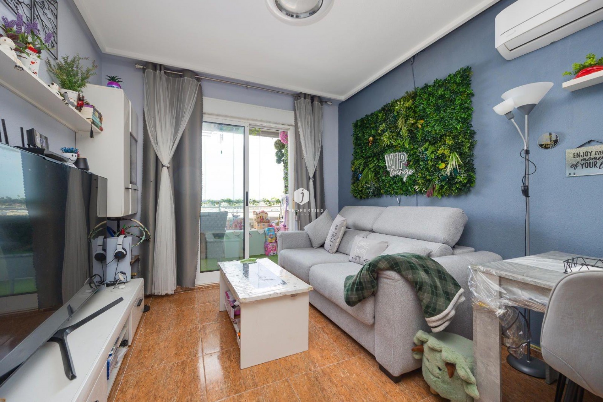 Resale - Apartment / flat -
Torrevieja - Centro