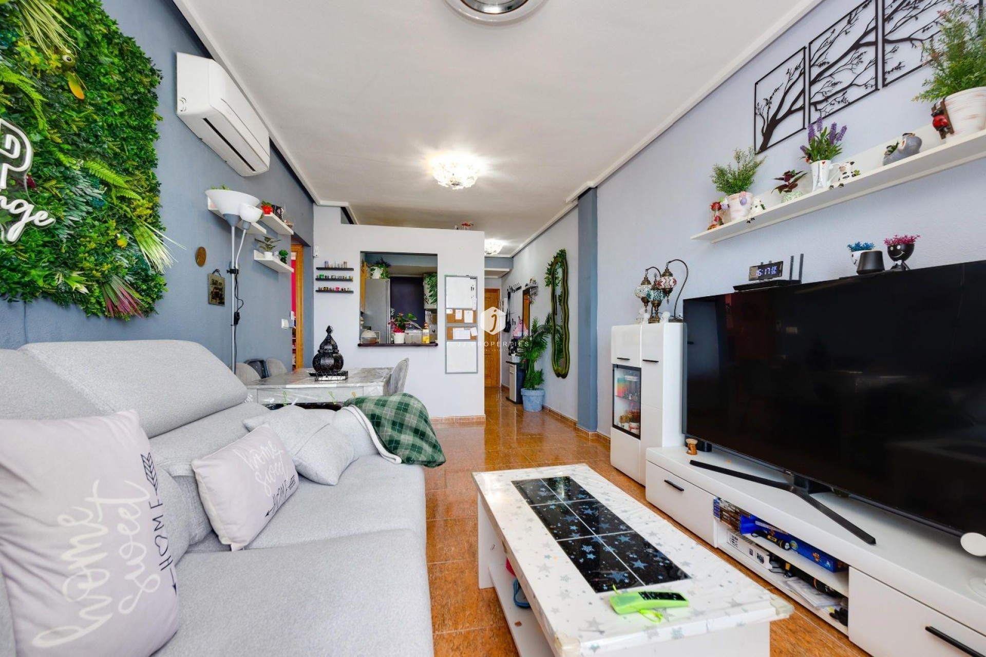 Resale - Apartment / flat -
Torrevieja - Centro