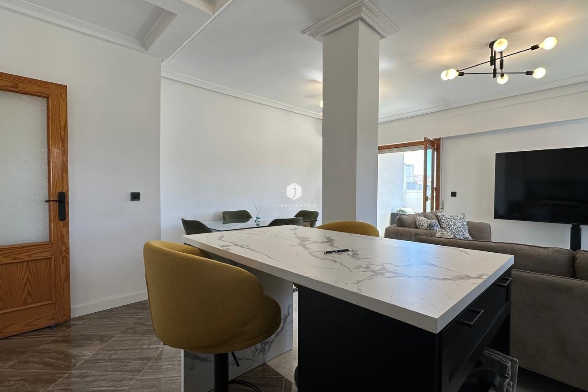 Resale - Apartment / flat -
Torrevieja - Centro