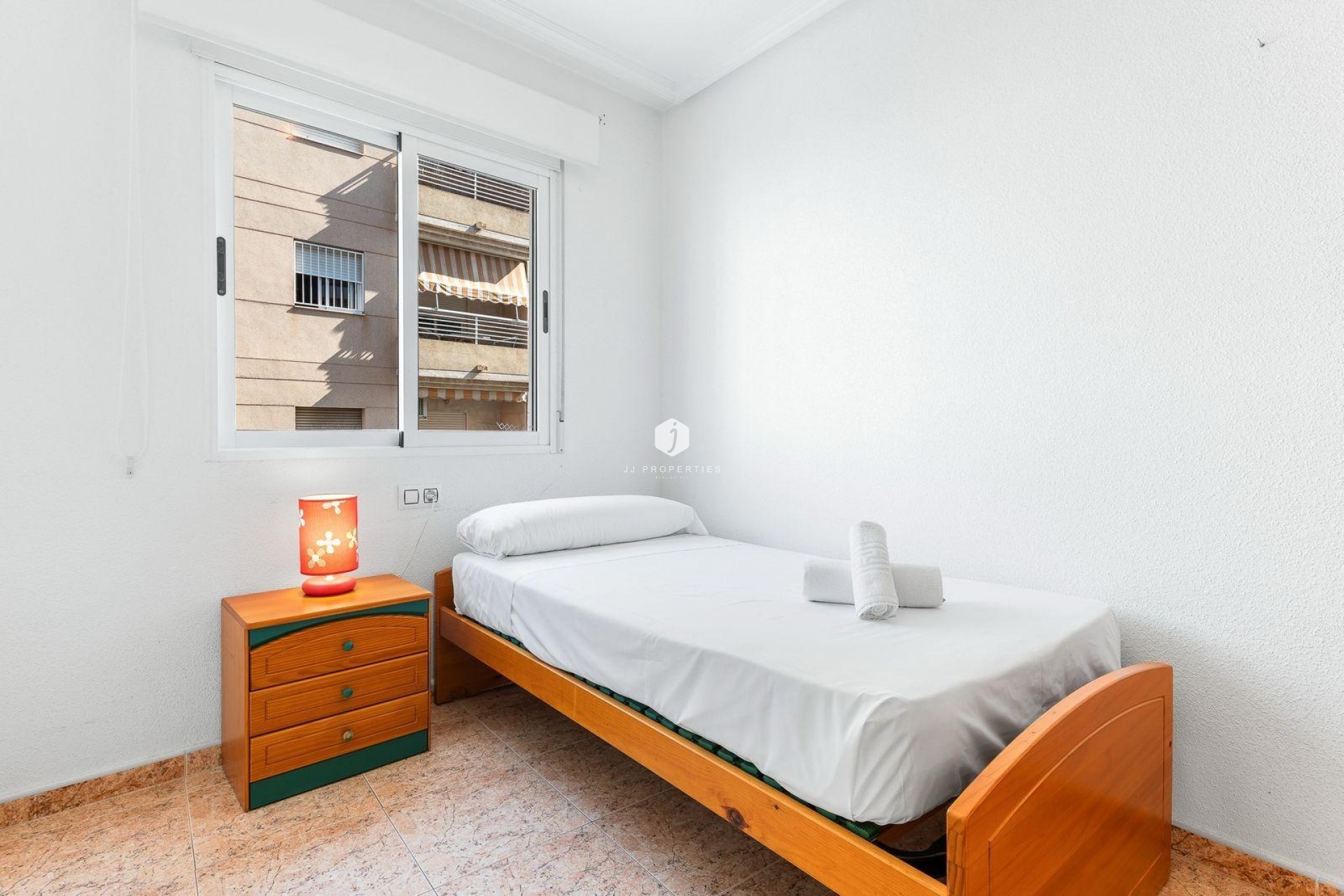 Resale - Apartment / flat -
Torrevieja - Centro