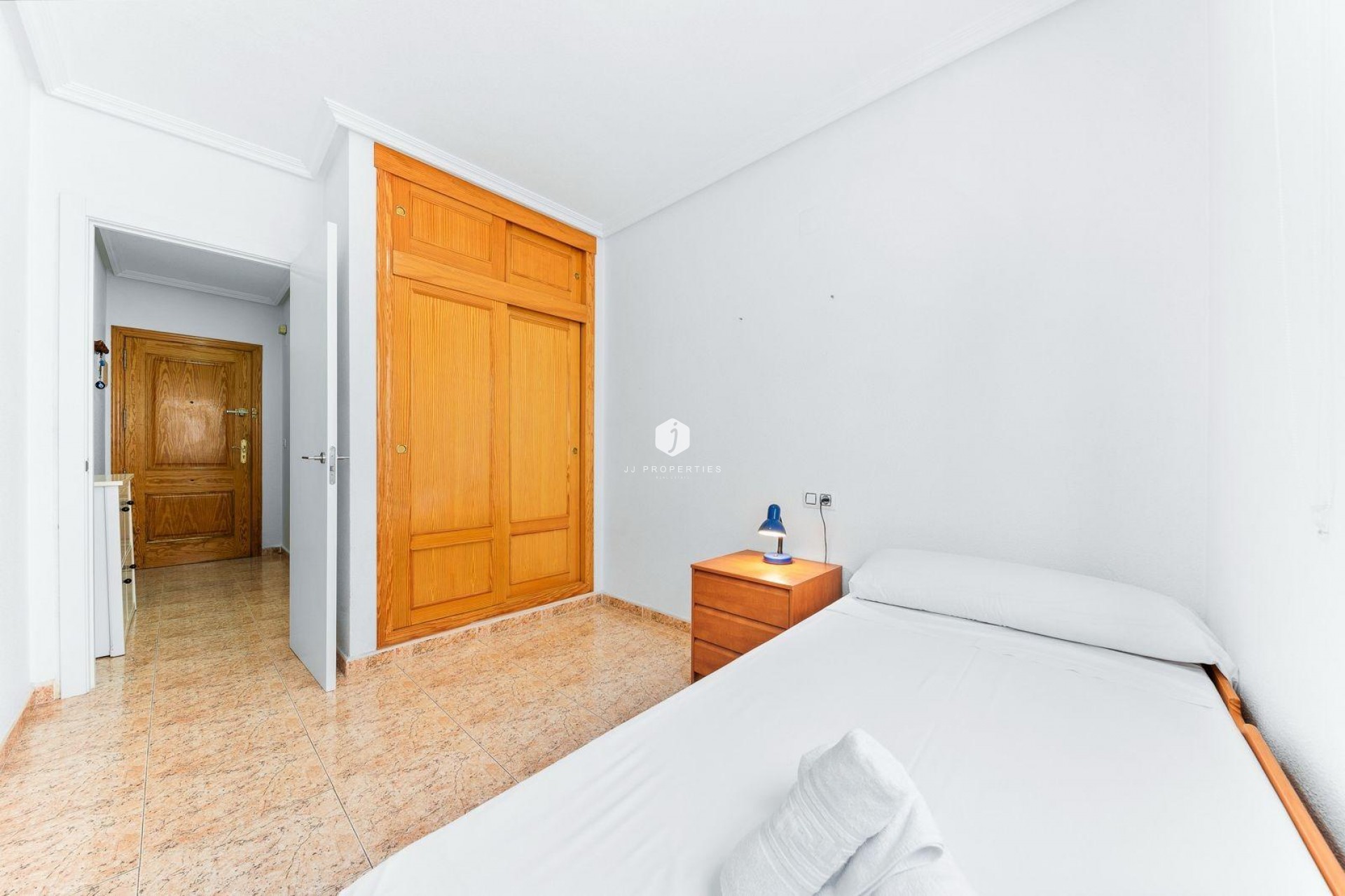 Resale - Apartment / flat -
Torrevieja - Centro