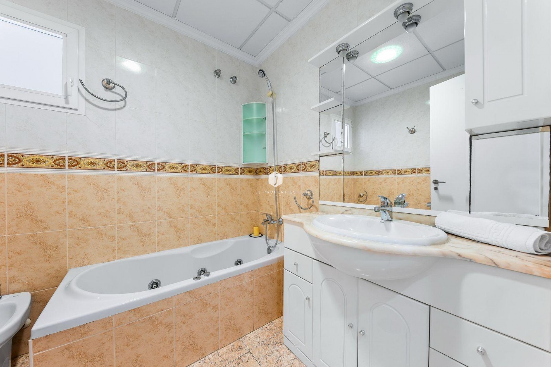 Resale - Apartment / flat -
Torrevieja - Centro