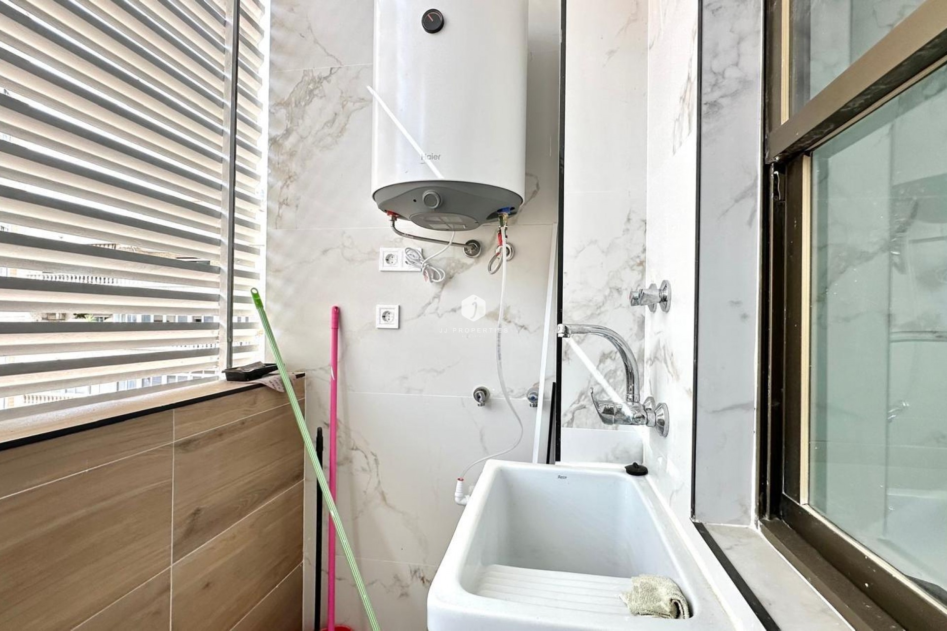 Resale - Apartment / flat -
Torrevieja - Centro