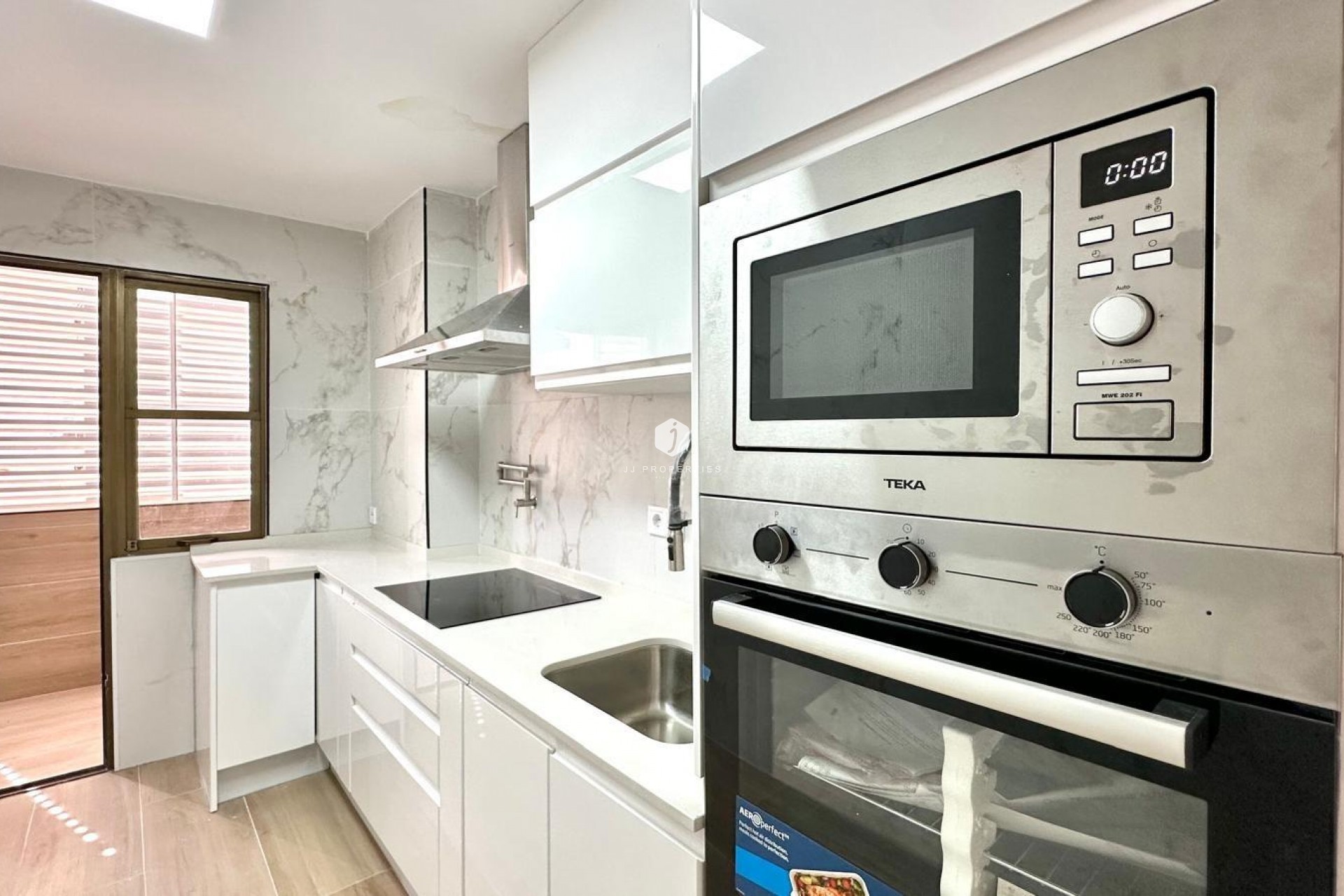Resale - Apartment / flat -
Torrevieja - Centro