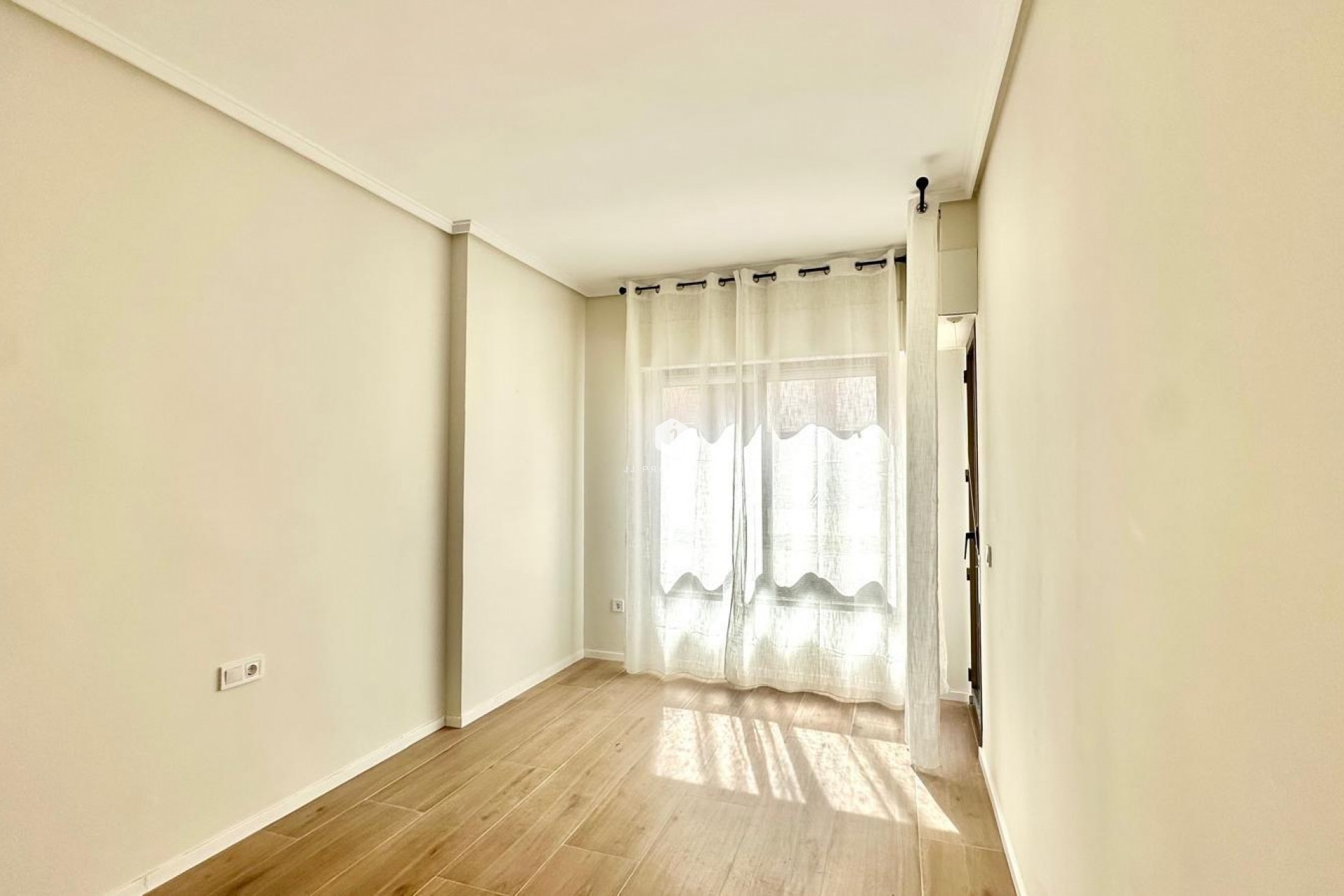 Resale - Apartment / flat -
Torrevieja - Centro