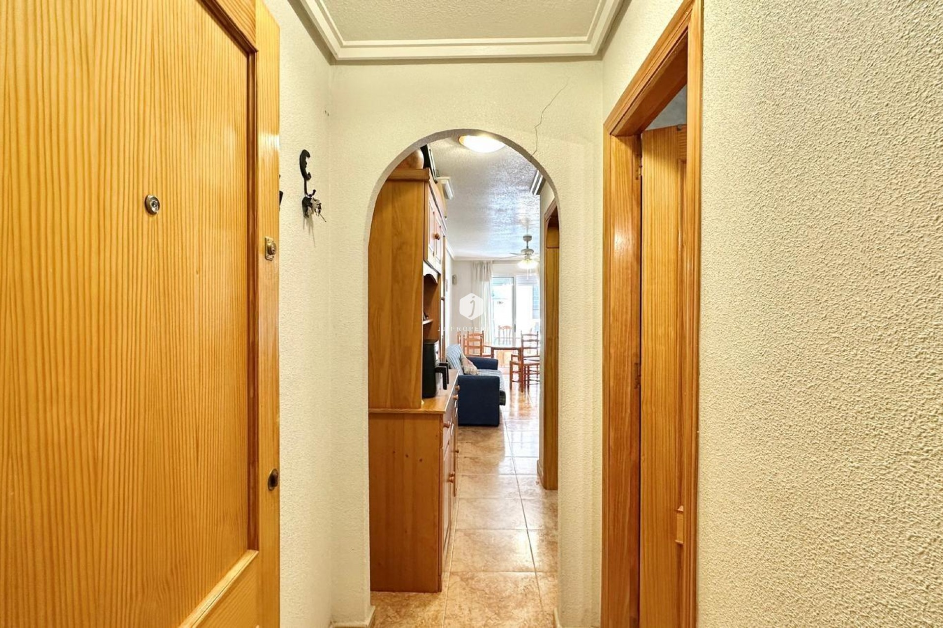 Resale - Apartment / flat -
Torrevieja - Centro