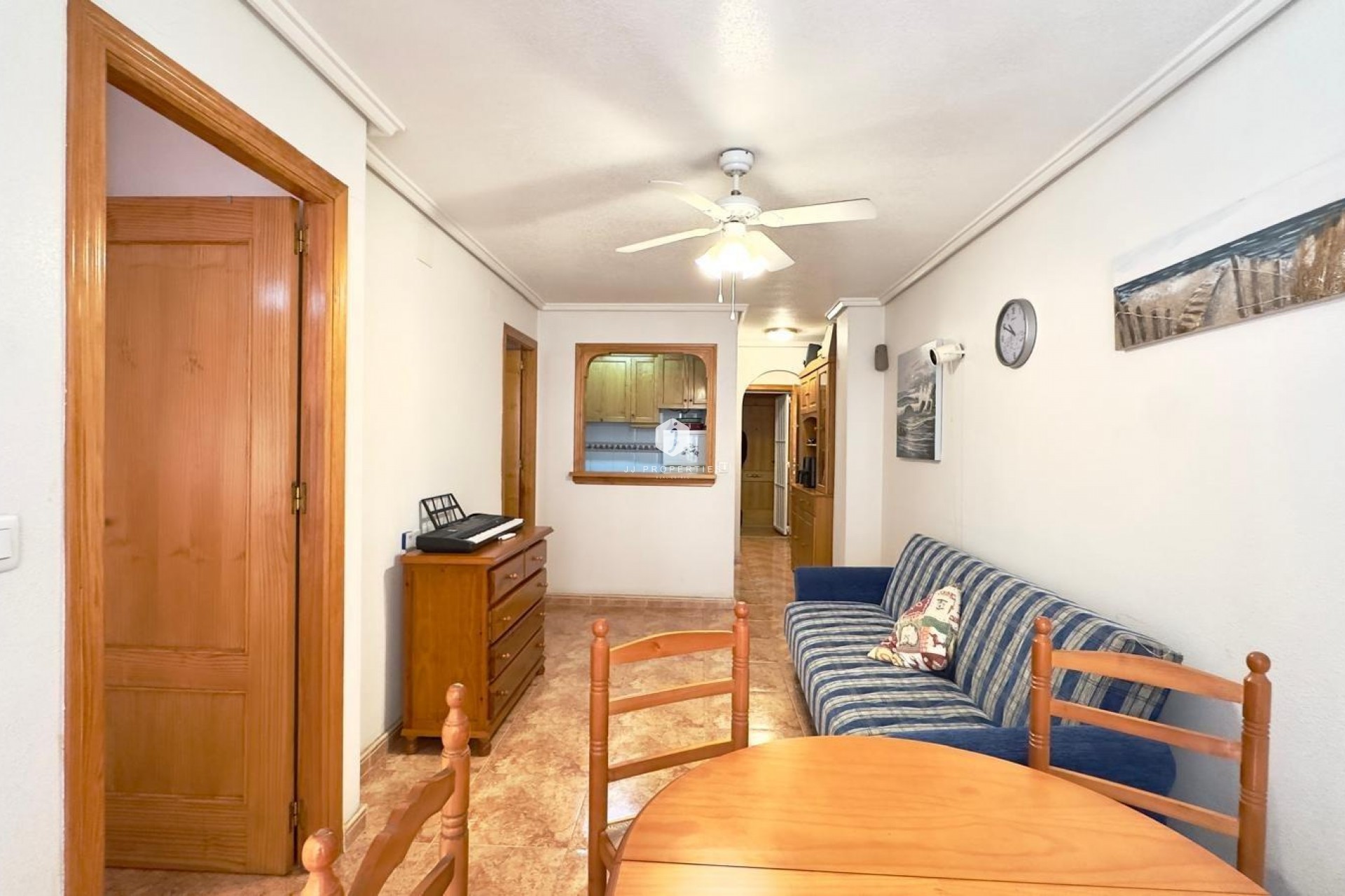 Resale - Apartment / flat -
Torrevieja - Centro