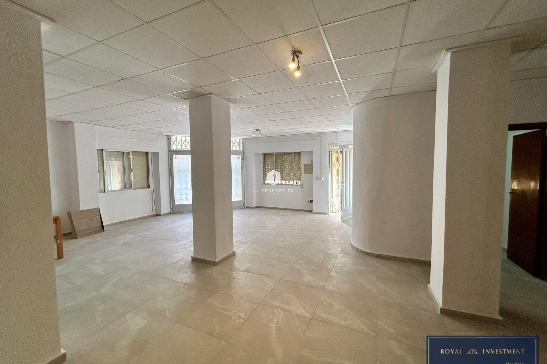 Resale - Apartment / flat -
Torrevieja - Centro