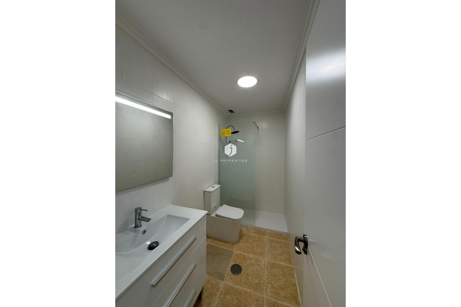 Resale - Apartment / flat -
Torrevieja - Centro