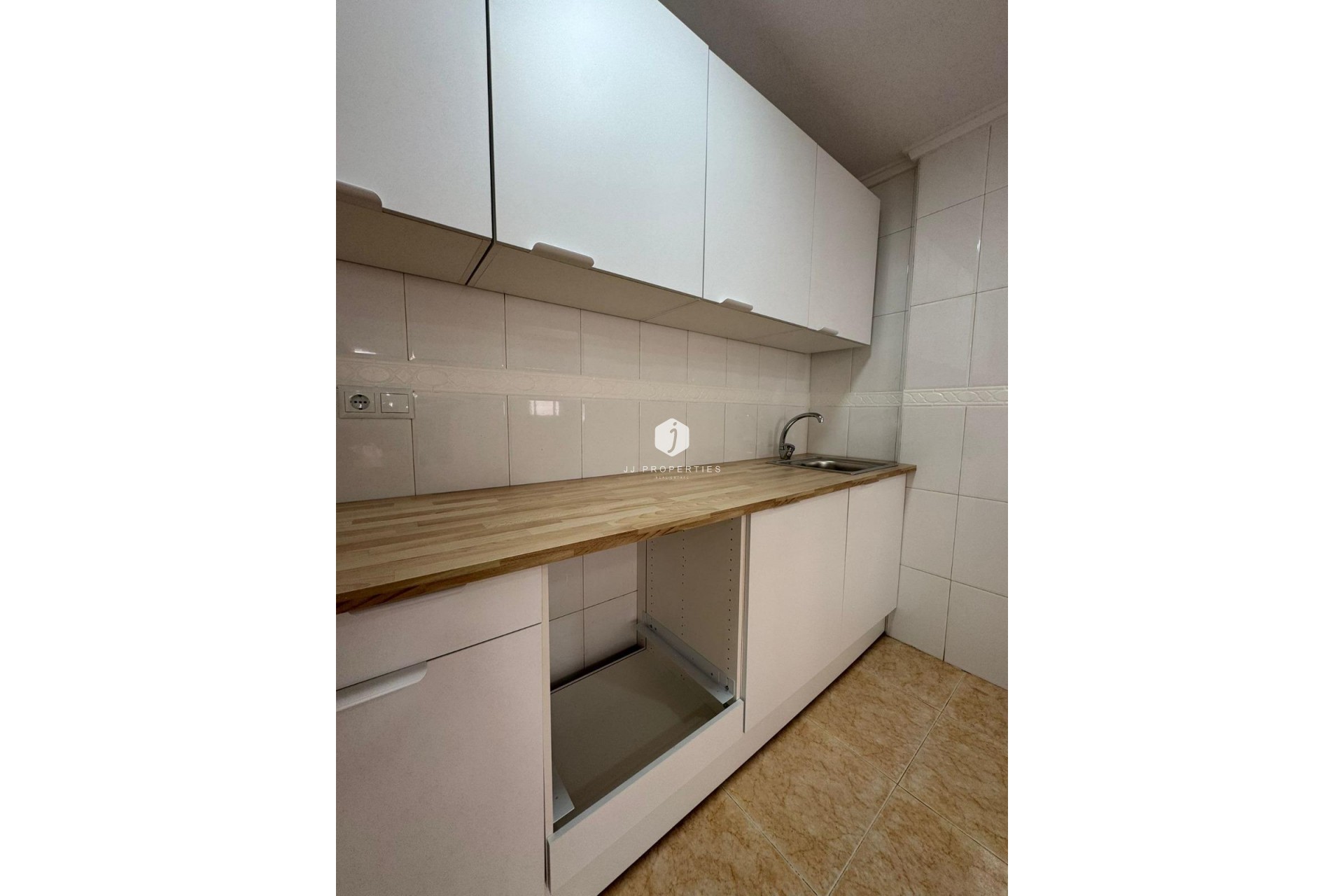Resale - Apartment / flat -
Torrevieja - Centro