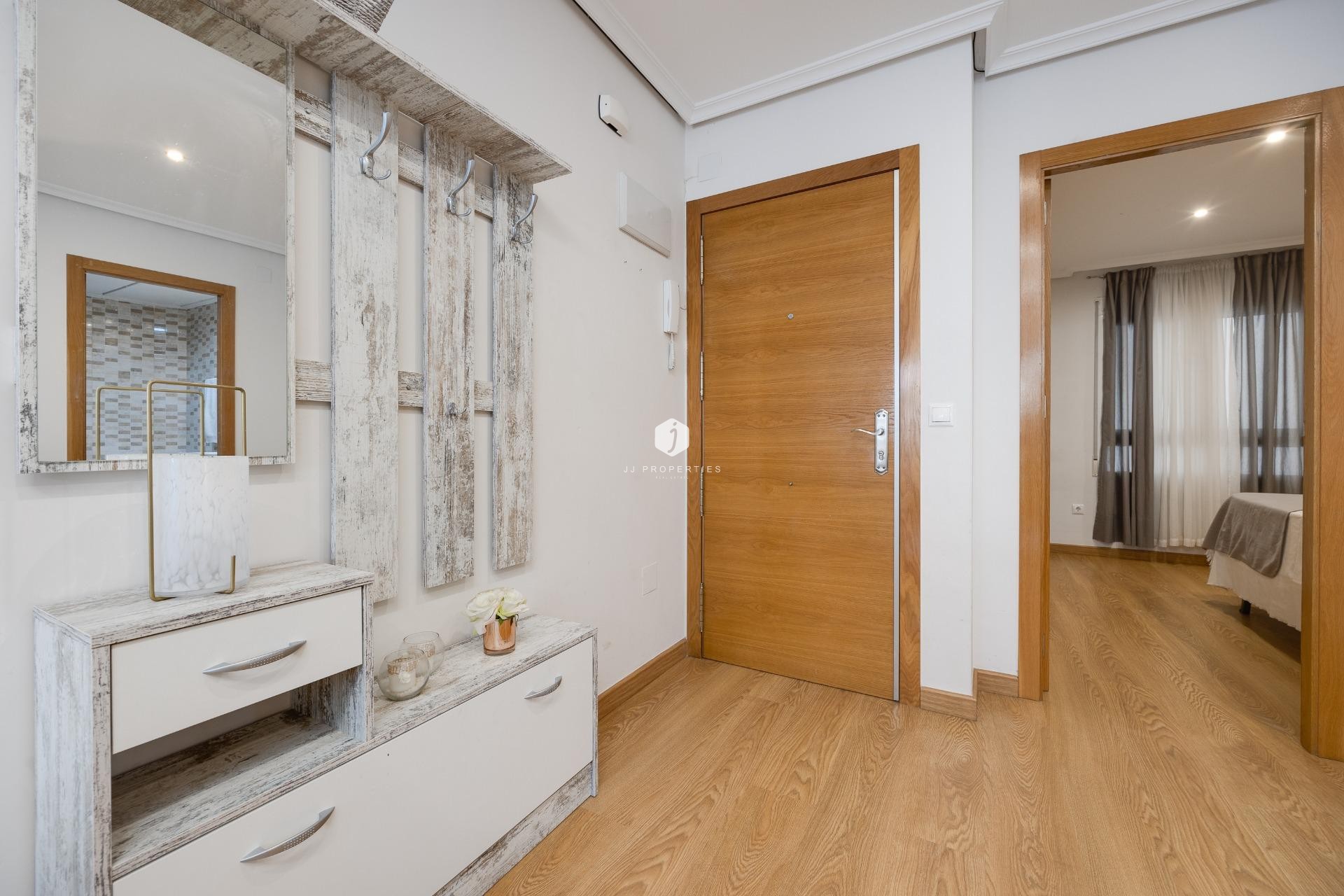 Resale - Apartment / flat -
Torrevieja - Centro