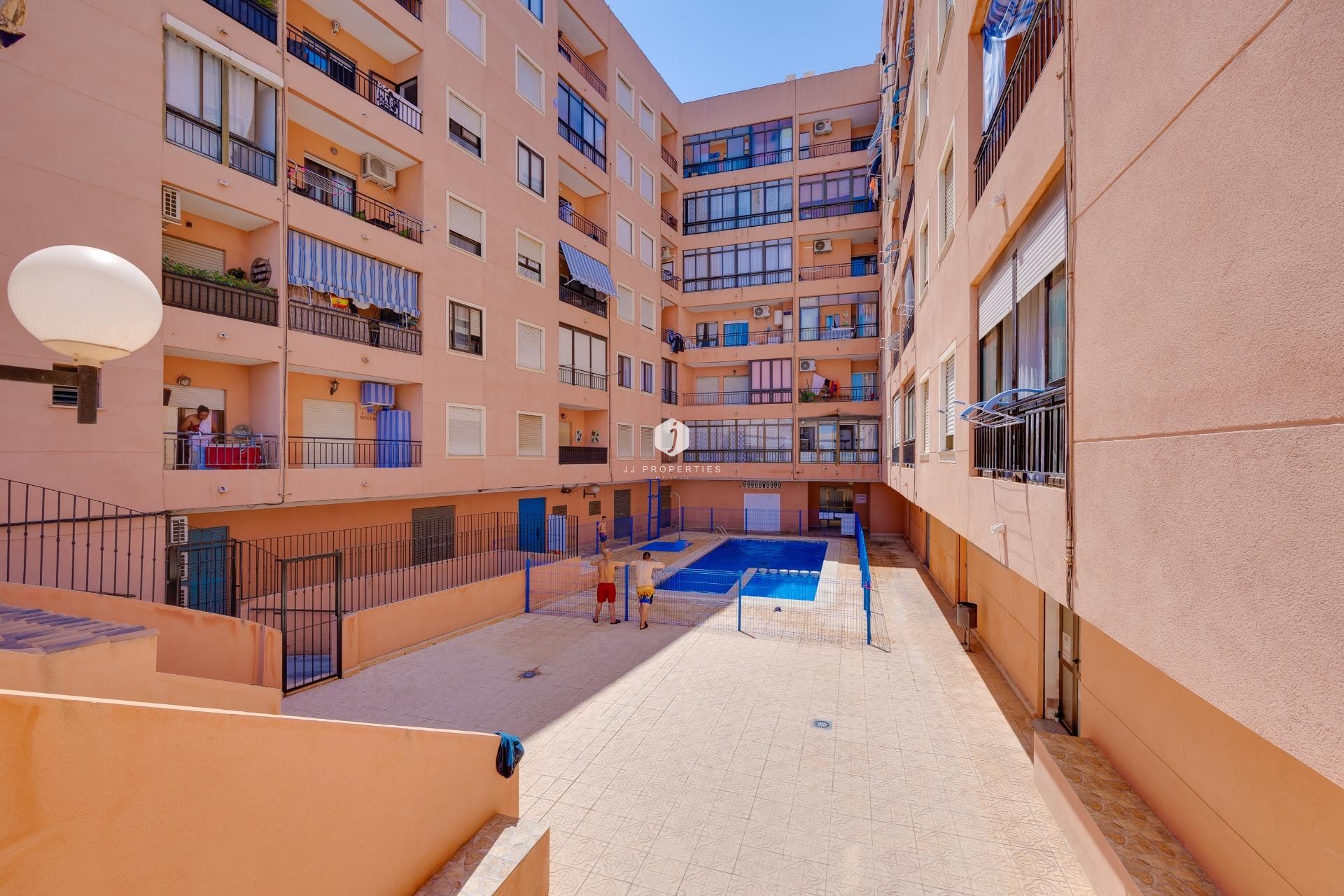 Resale - Apartment / flat -
Torrevieja - Centro