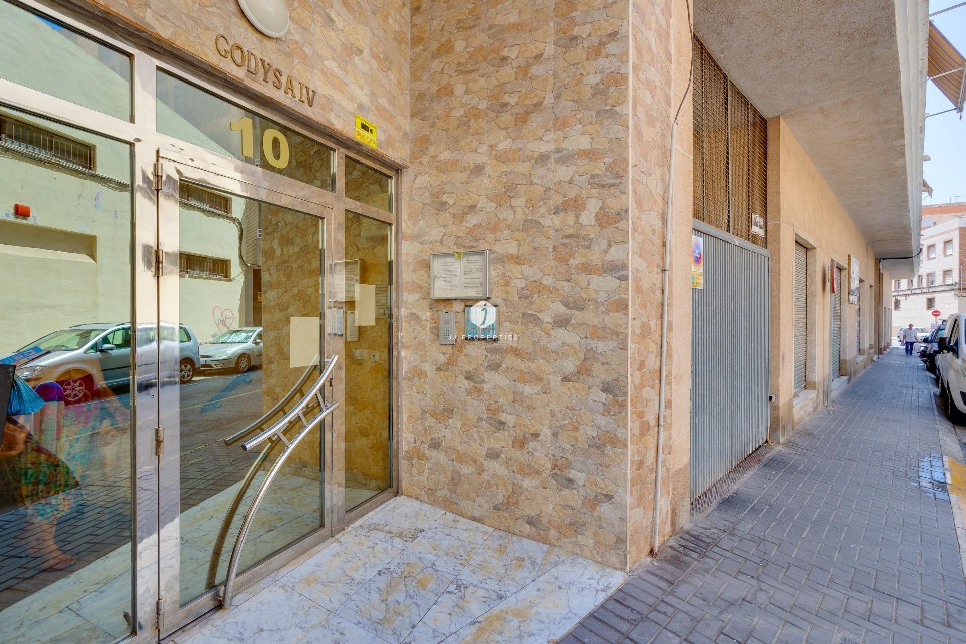 Resale - Apartment / flat -
Torrevieja - Centro