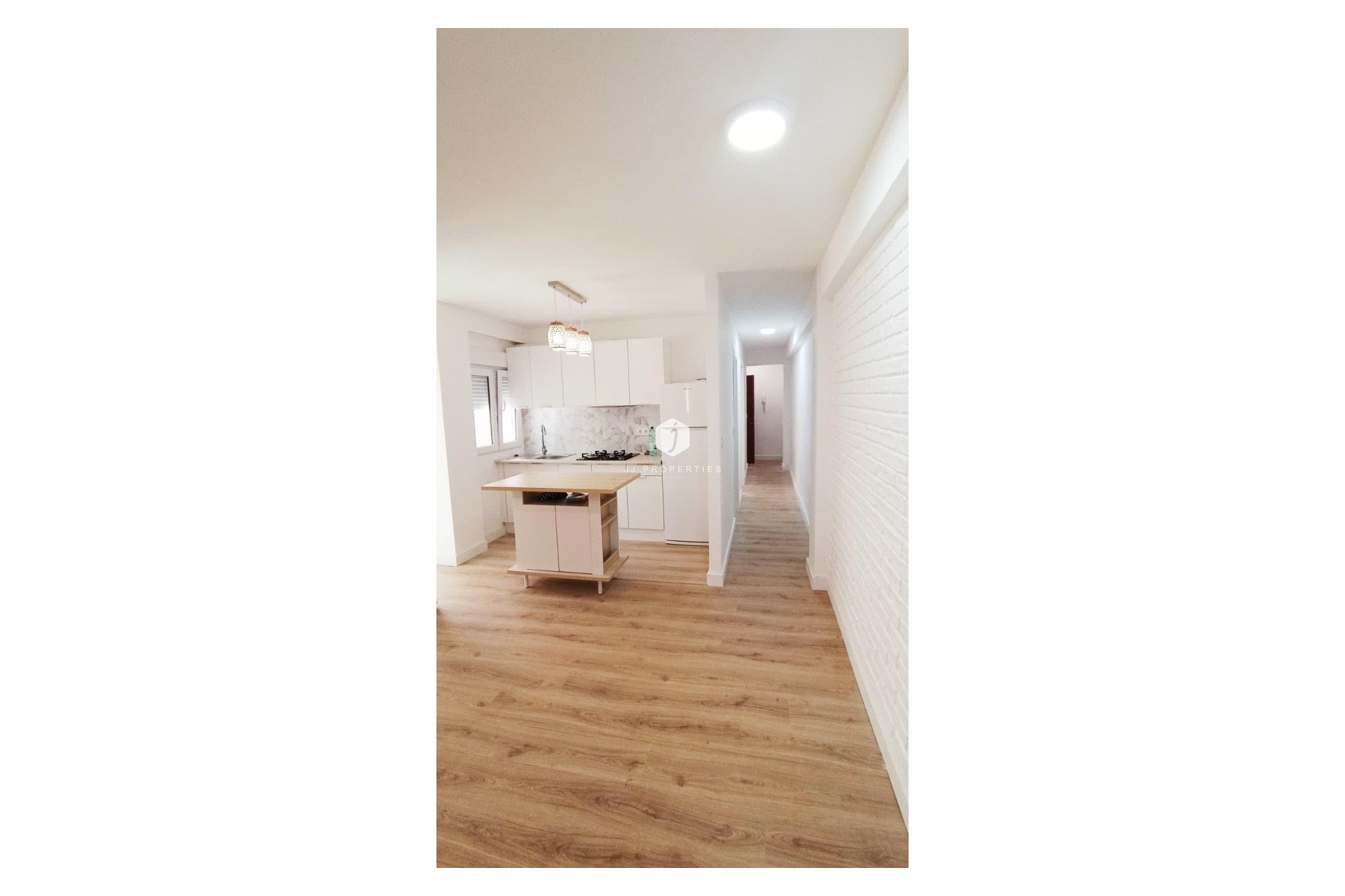 Resale - Apartment / flat -
Torrevieja - Centro