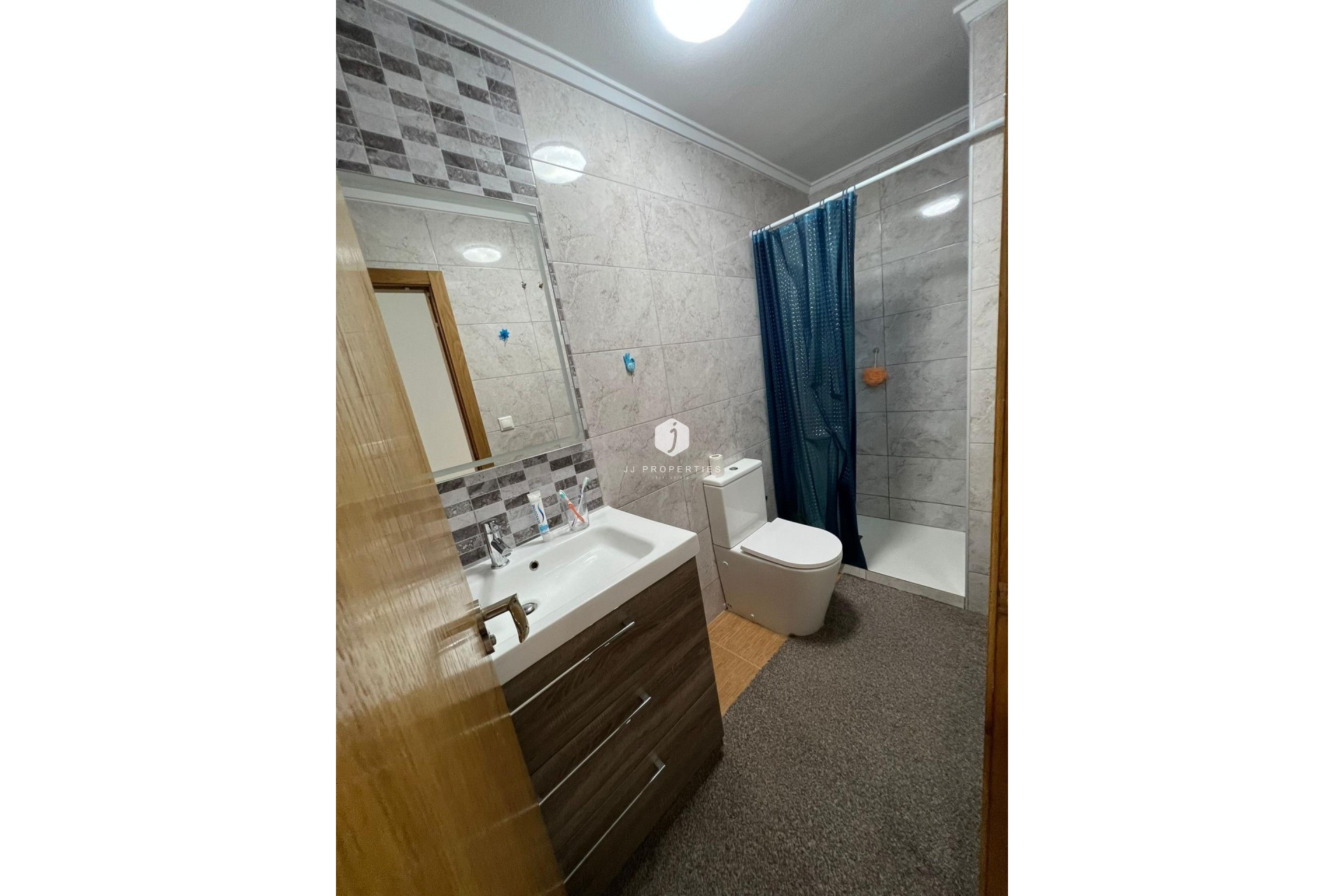 Resale - Apartment / flat -
Torrevieja - Centro