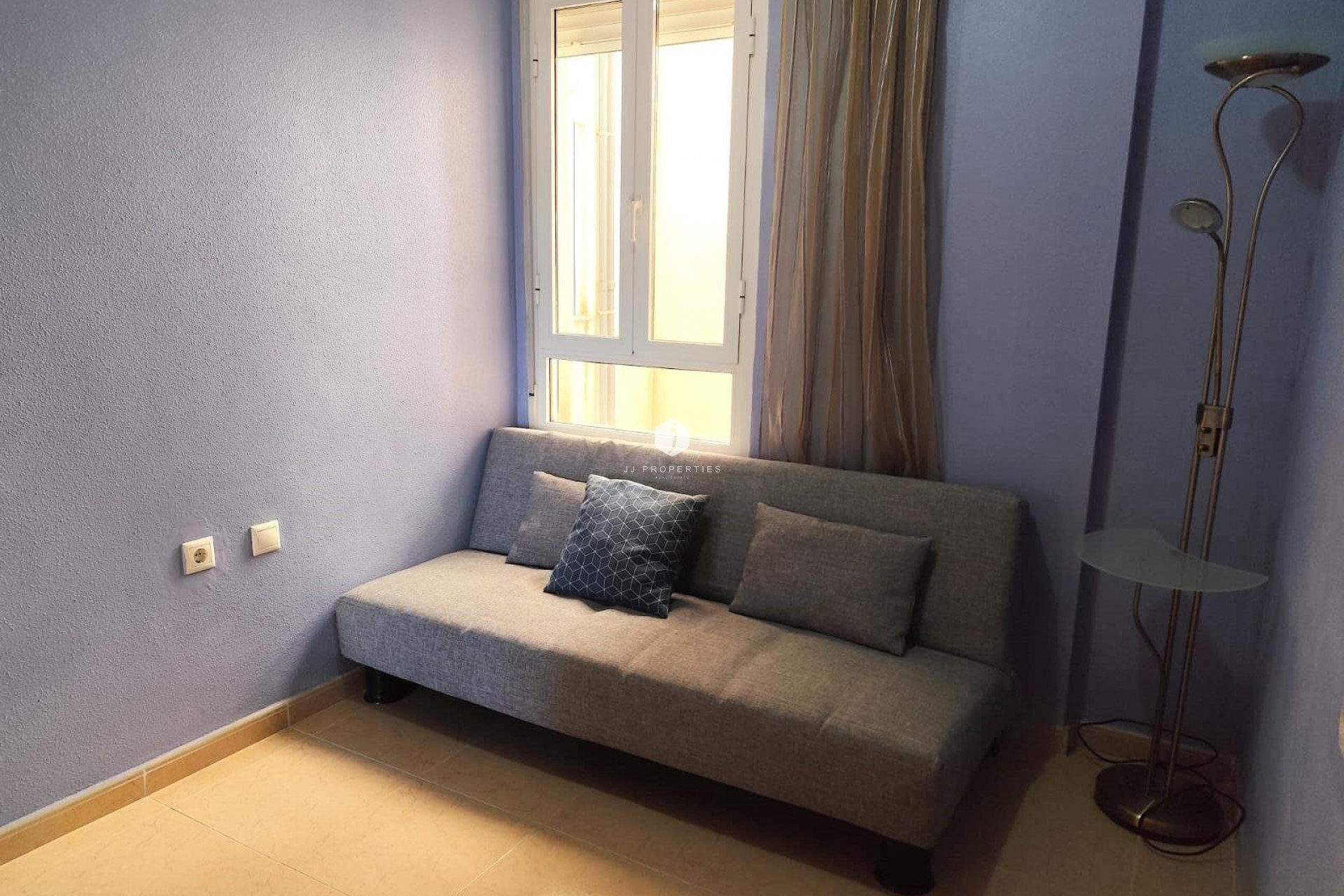 Resale - Apartment / flat -
Torrevieja - Centro